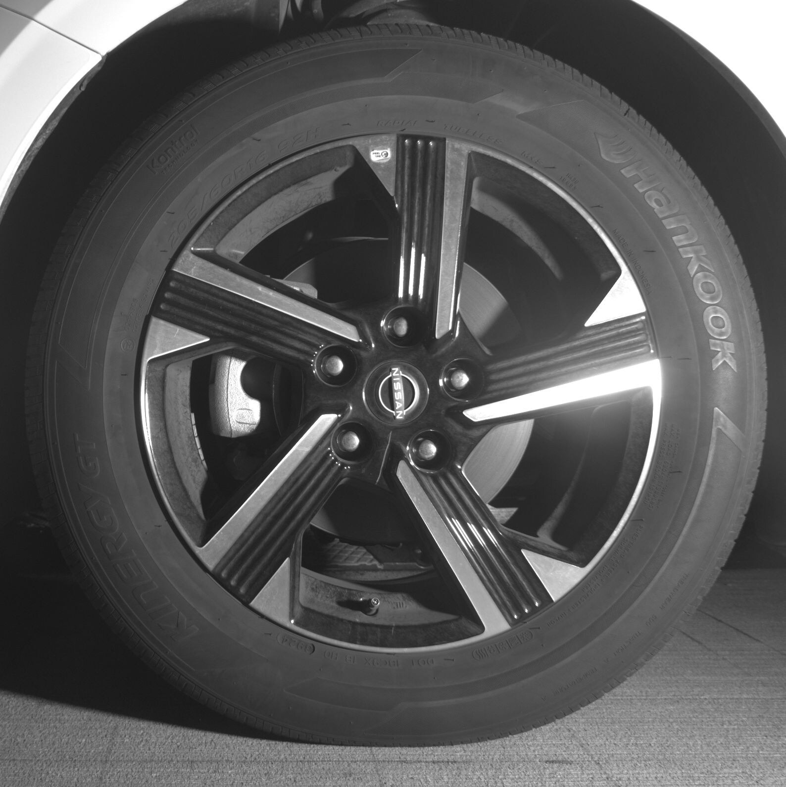 Thumbnail: 2025 Nissan Sentra - 9