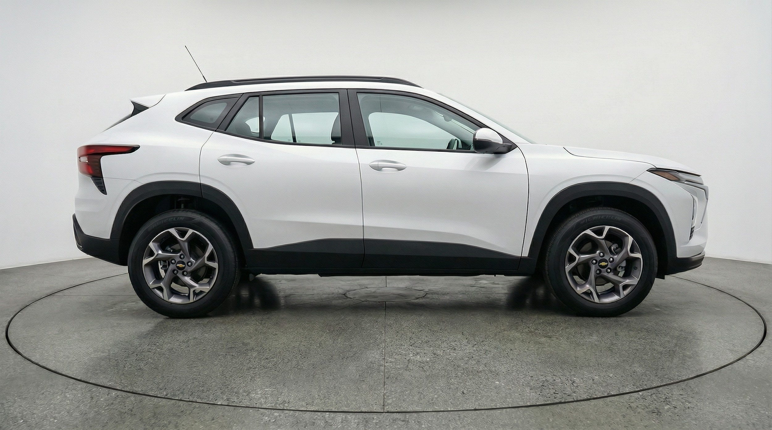 Thumbnail: 2025 Chevrolet Trax - 8