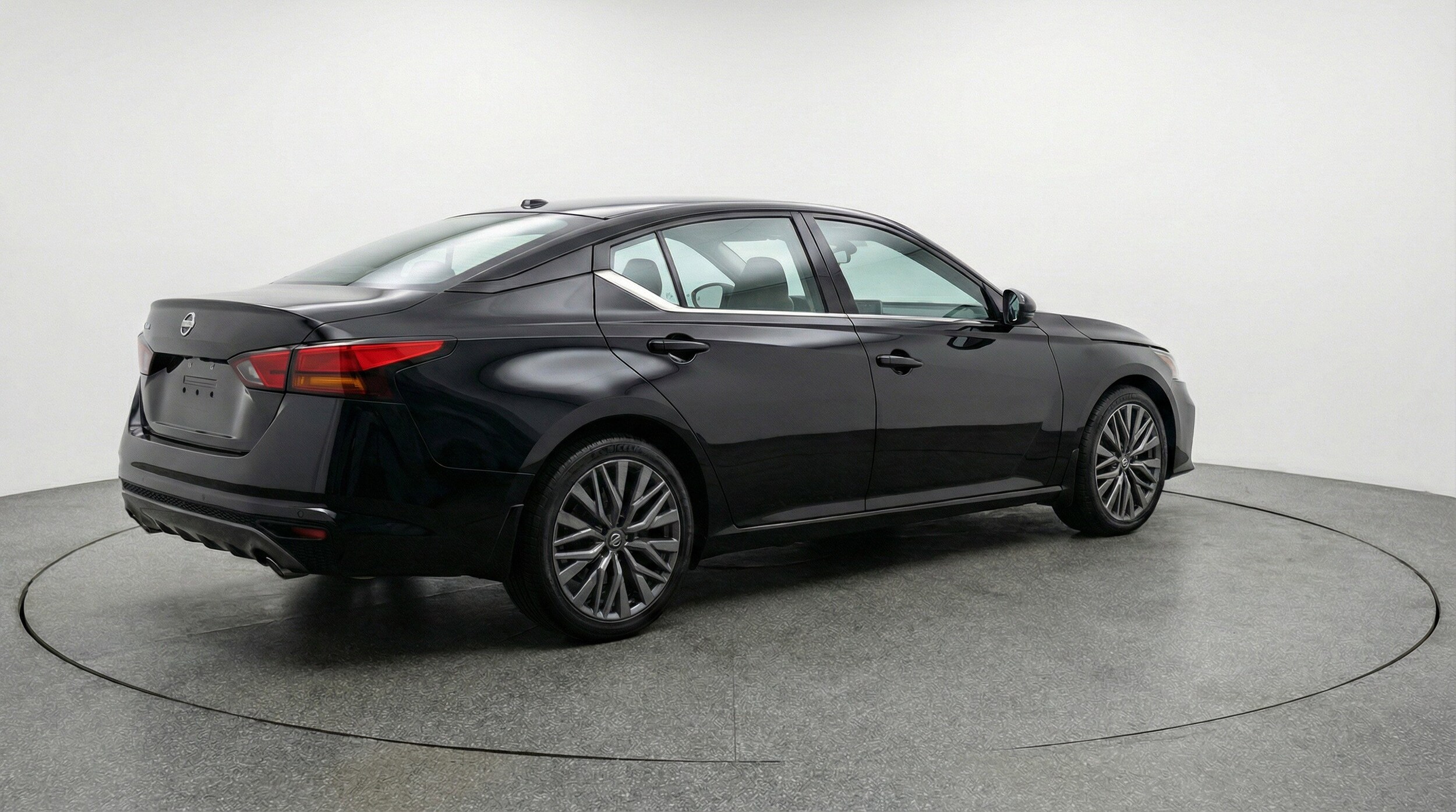 Thumbnail: 2025 Nissan Altima - 9