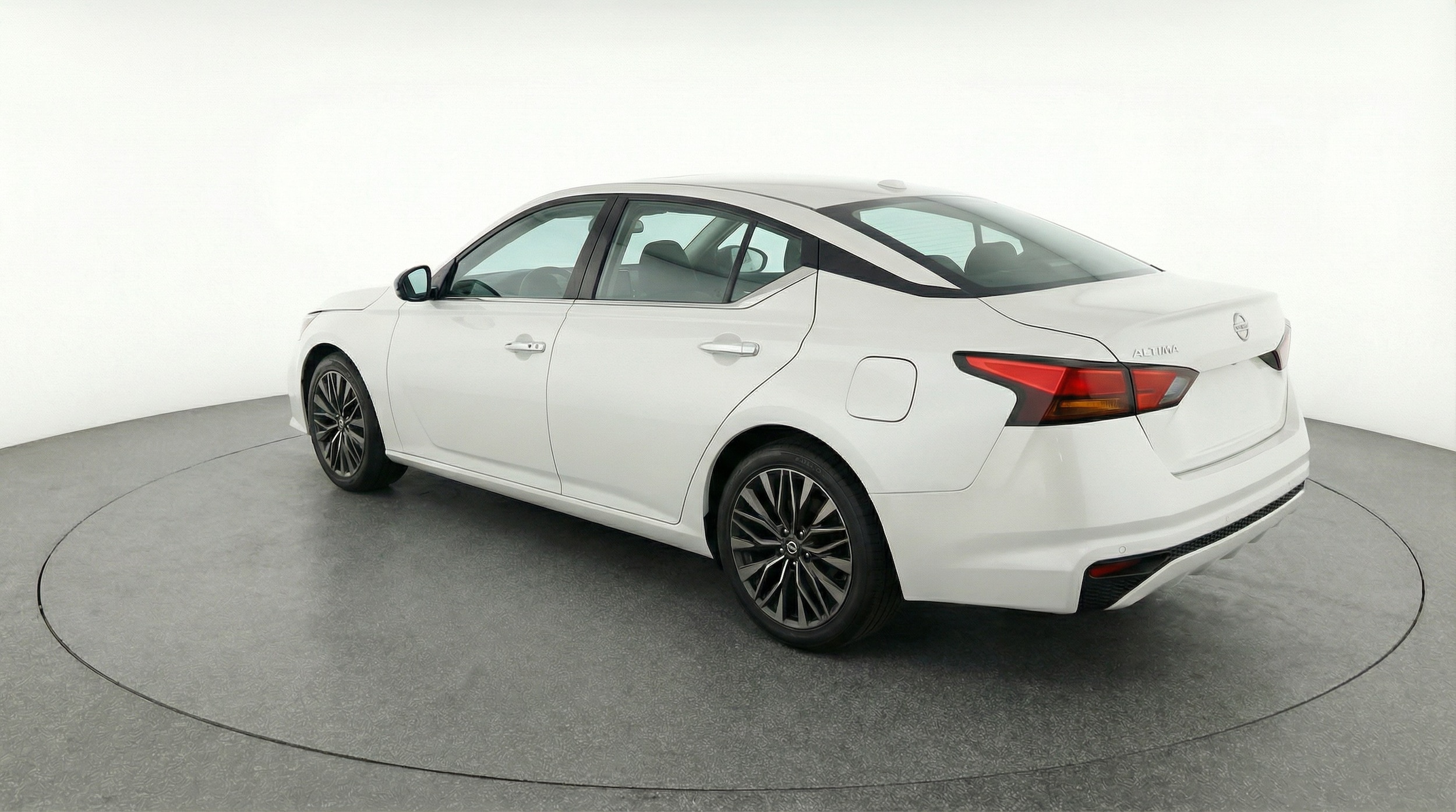 Thumbnail: 2025 Nissan Altima - 5