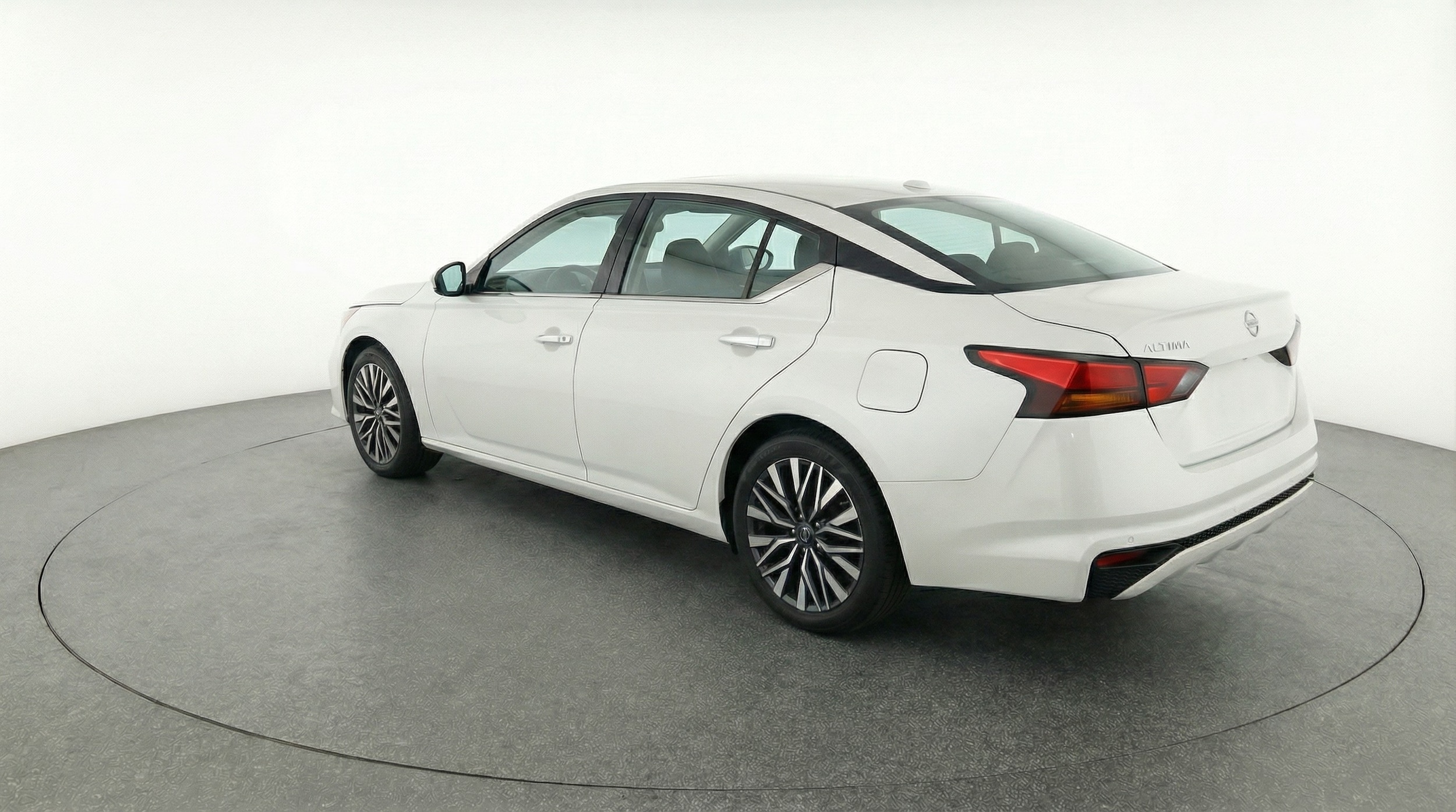 Thumbnail: 2025 Nissan Altima - 5