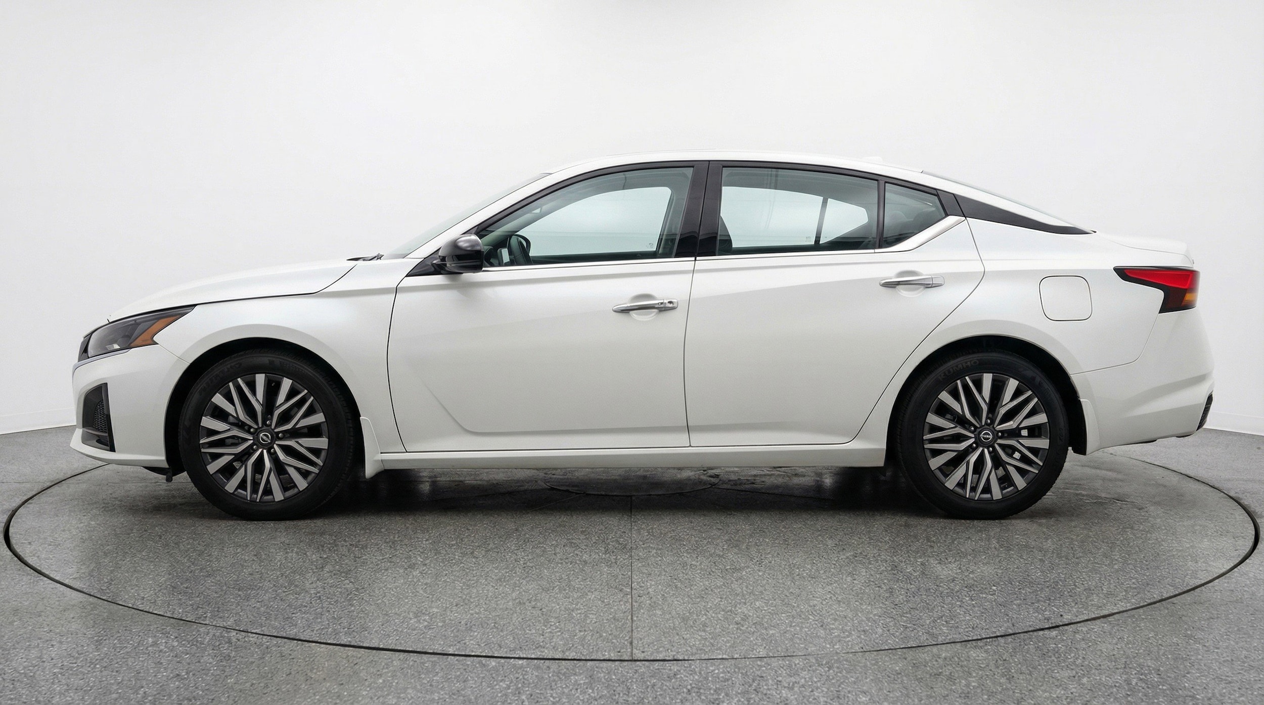 Thumbnail: 2025 Nissan Altima - 5