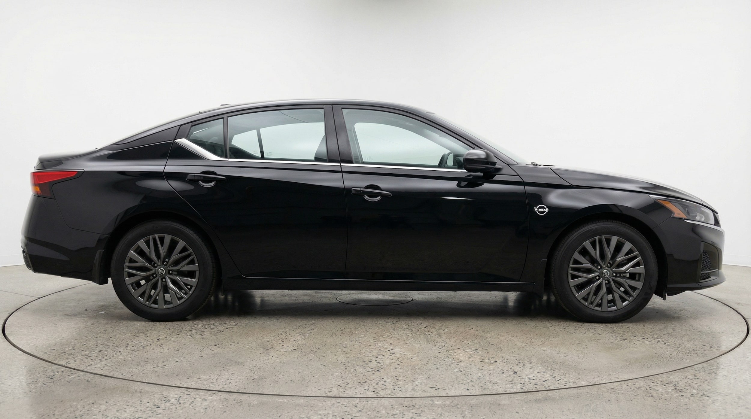 Thumbnail: 2025 Nissan Altima - 8