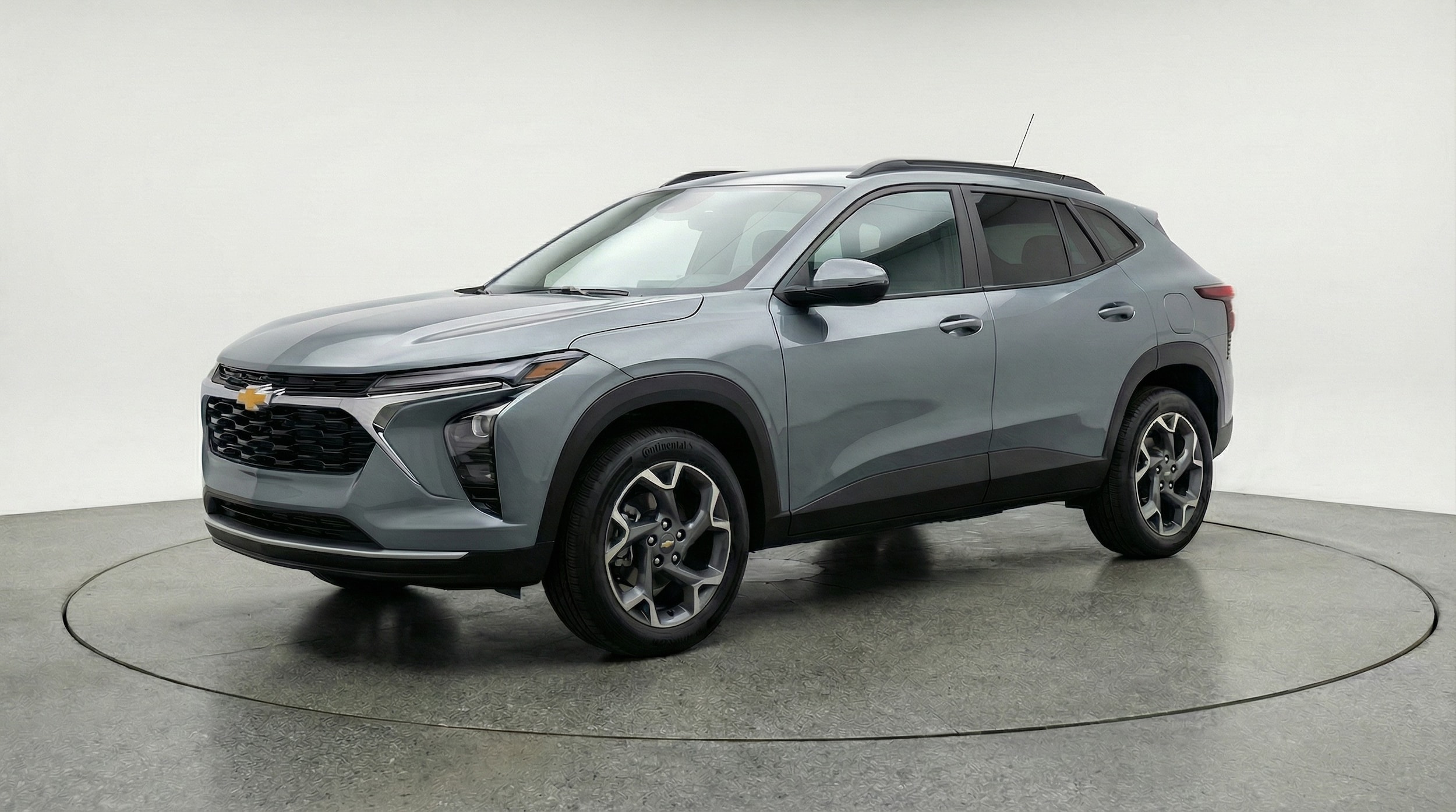 Thumbnail: 2025 Chevrolet Trax - 3