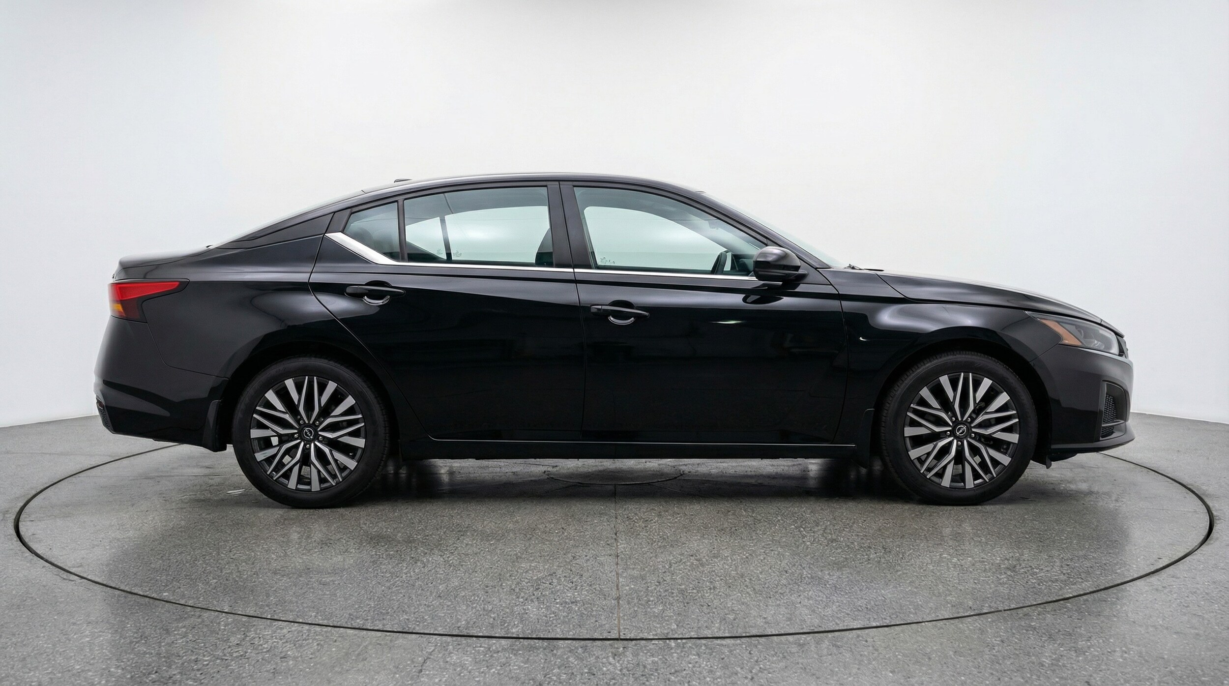 Thumbnail: 2025 Nissan Altima - 8