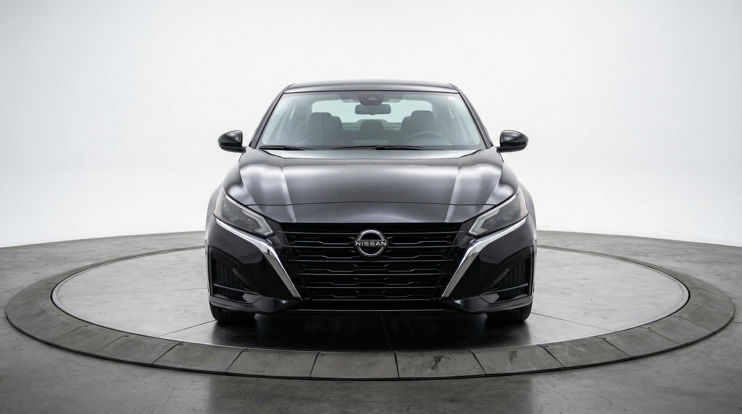 Thumbnail: 2025 Nissan Altima - 2