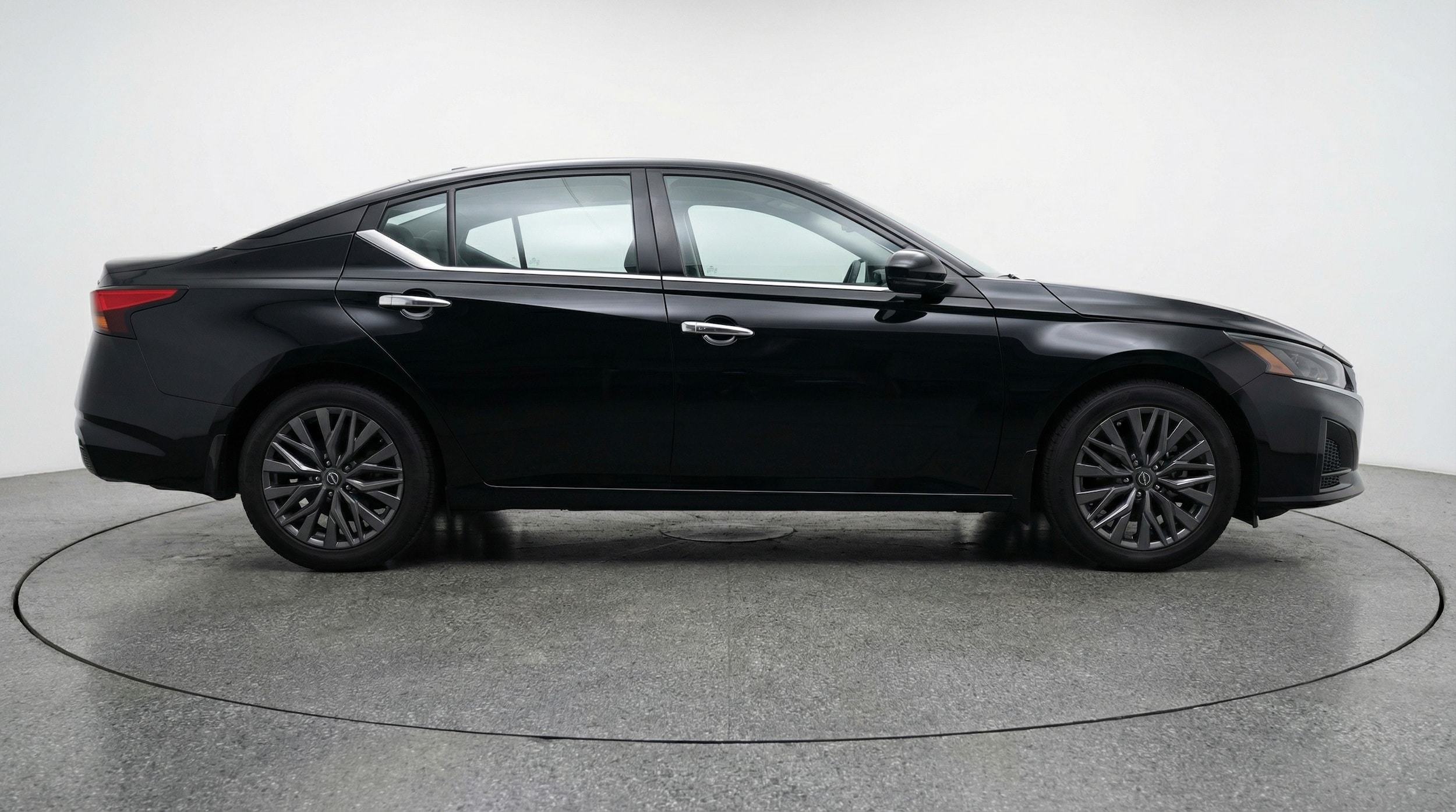 Thumbnail: 2025 Nissan Altima - 8