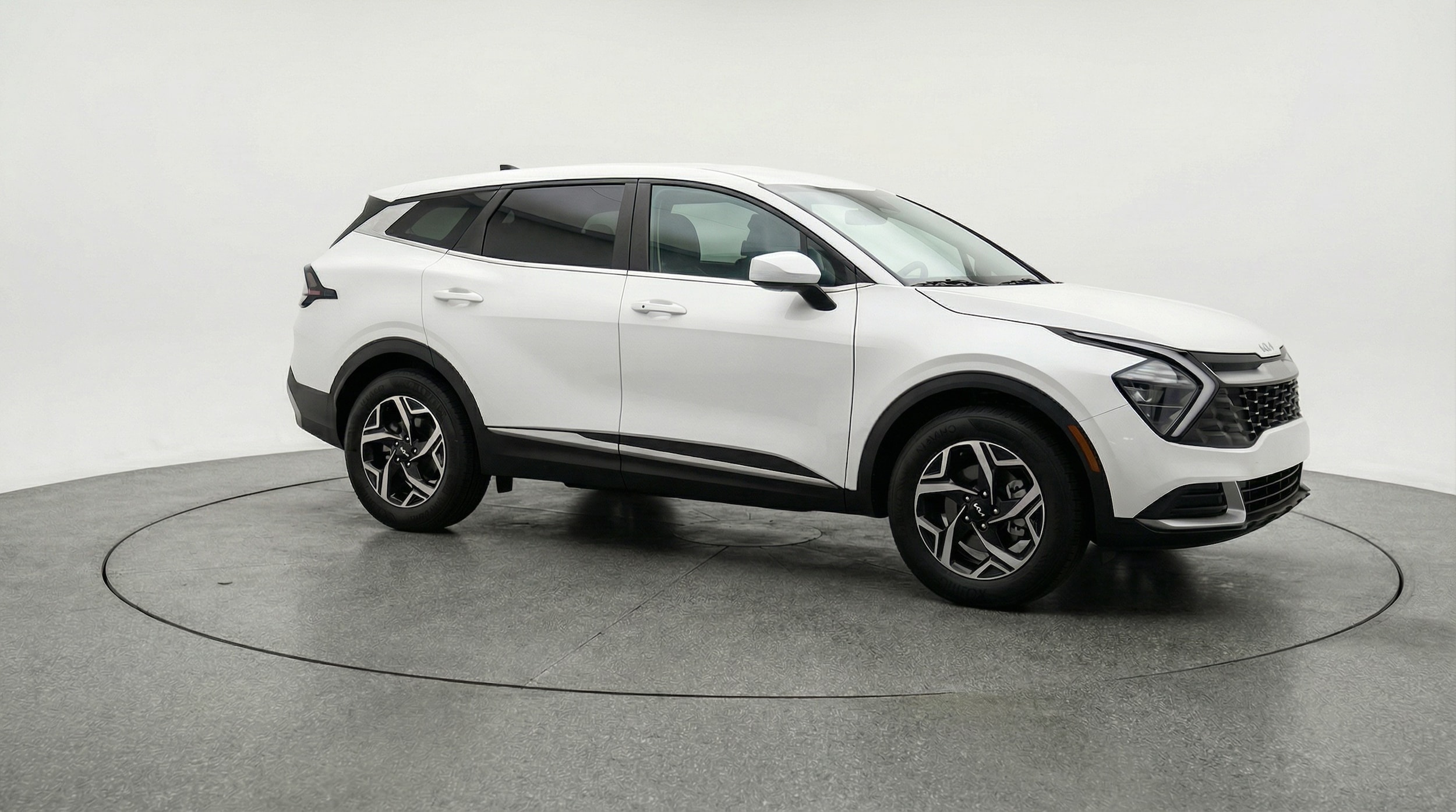 Thumbnail: 2025 Kia Sportage - 1