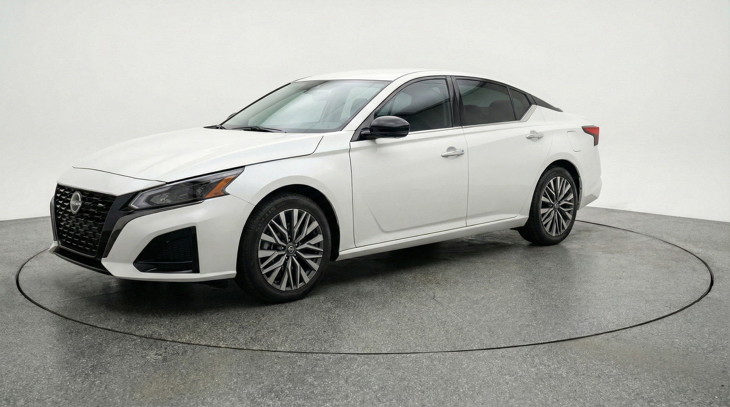 Thumbnail: 2025 Nissan Altima - 3