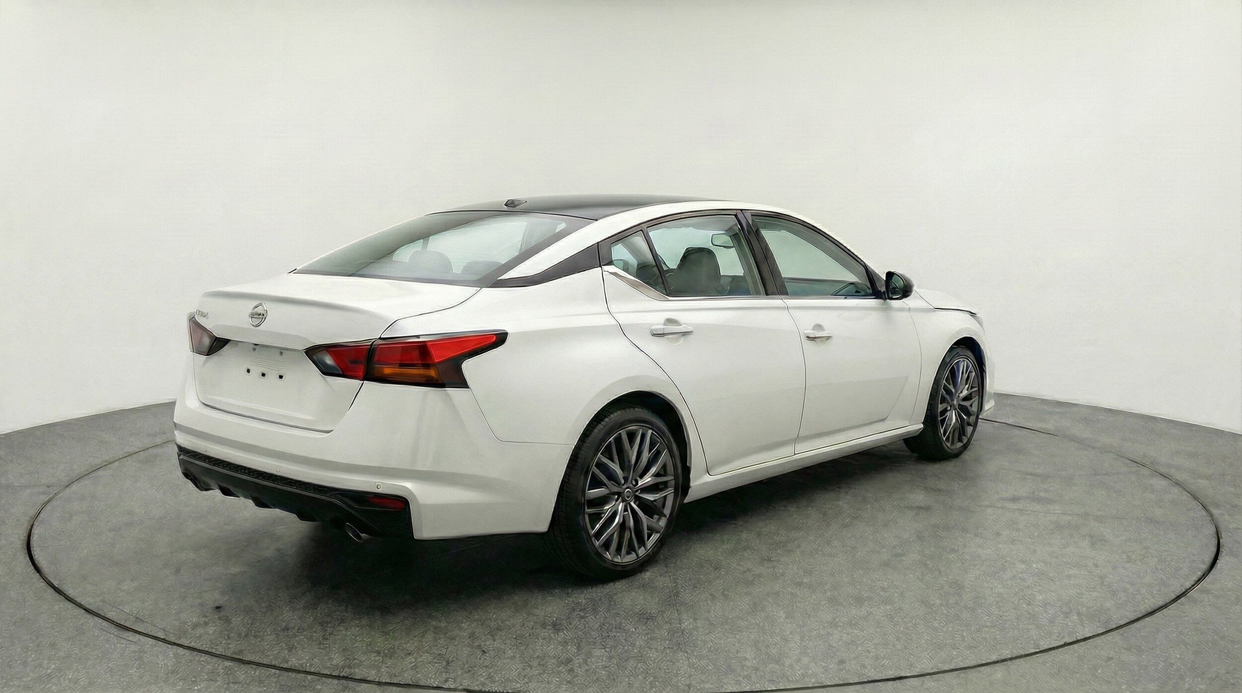 Thumbnail: 2025 Nissan Altima - 9