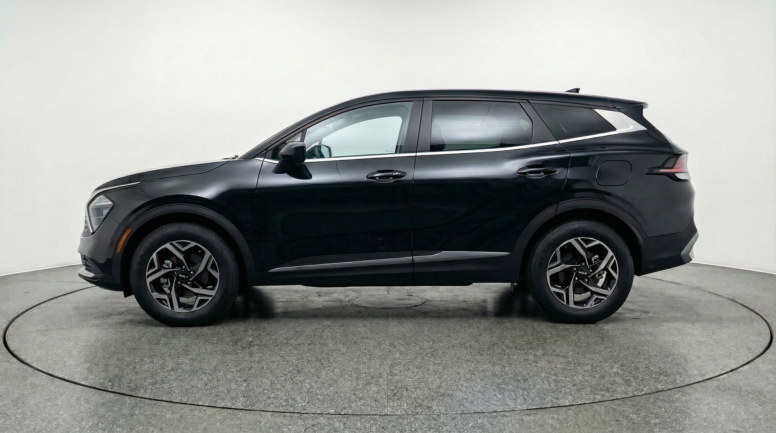 Thumbnail: 2025 Kia Sportage - 4