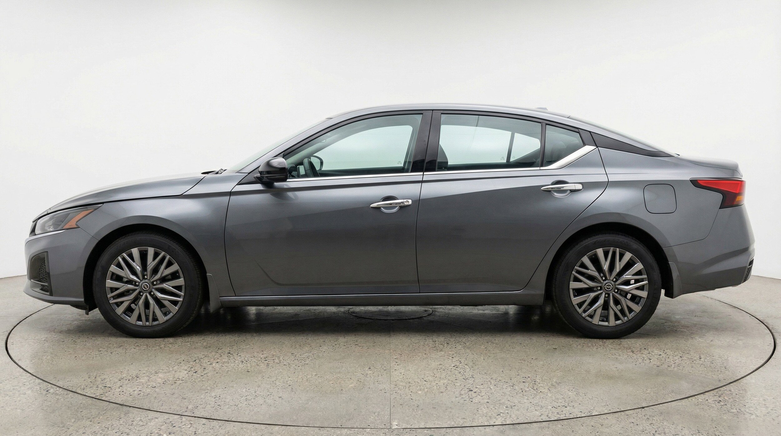 Thumbnail: 2025 Nissan Altima - 5