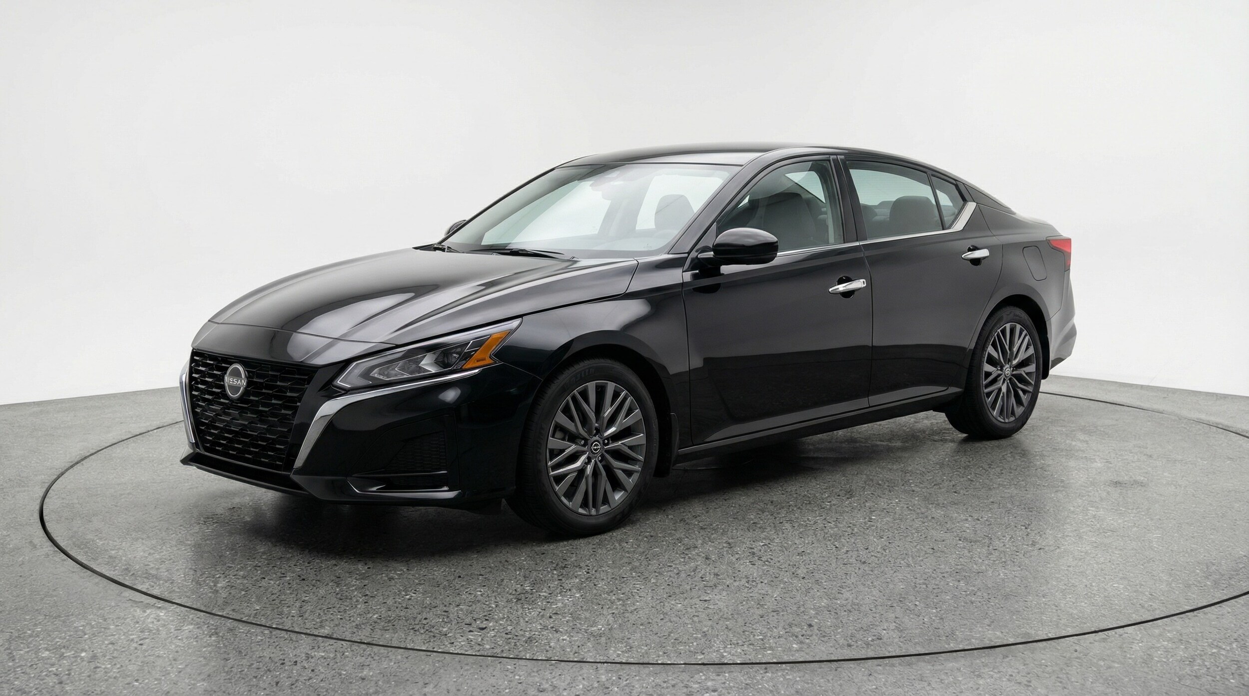 Thumbnail: 2025 Nissan Altima - 3