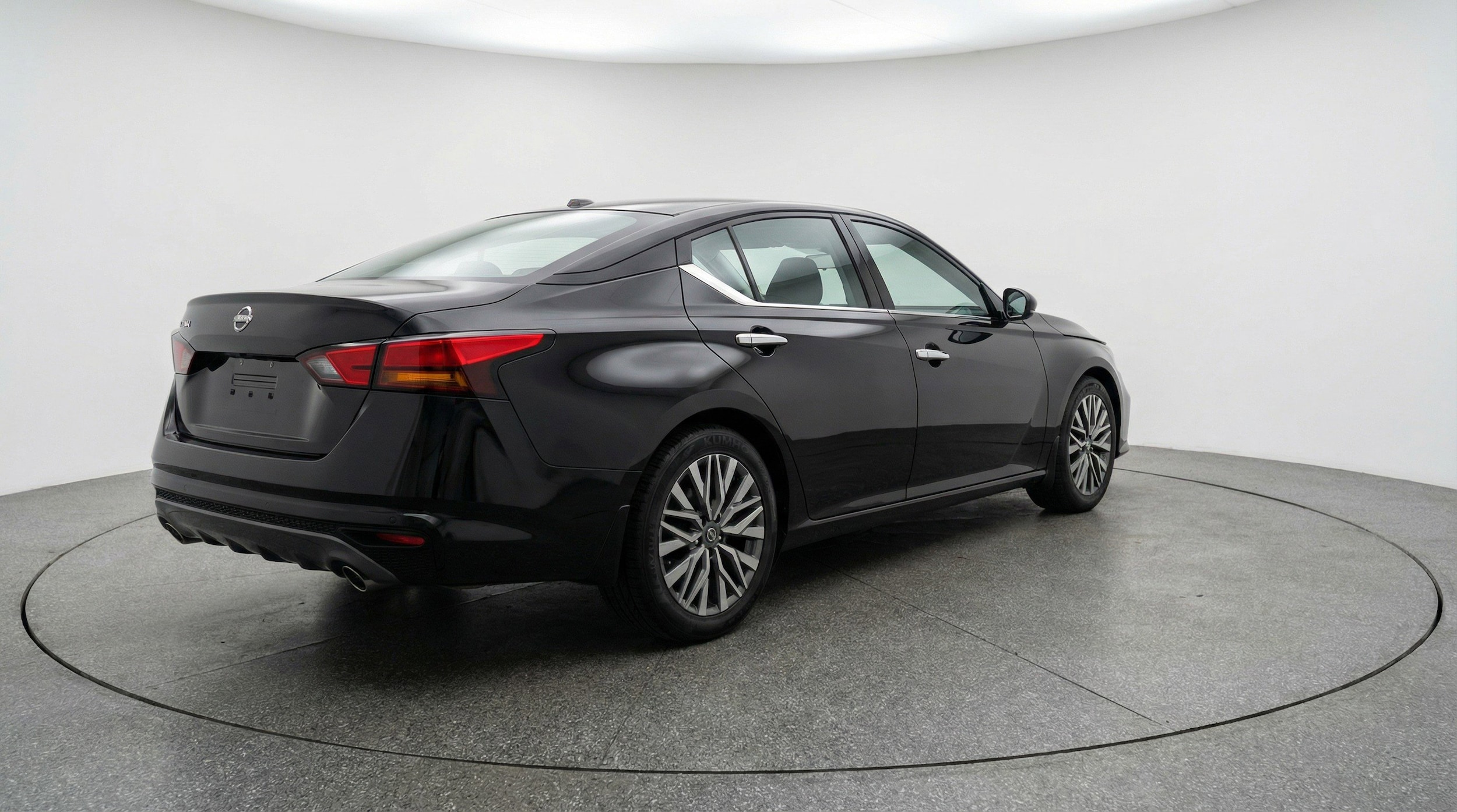 Thumbnail: 2025 Nissan Altima - 9