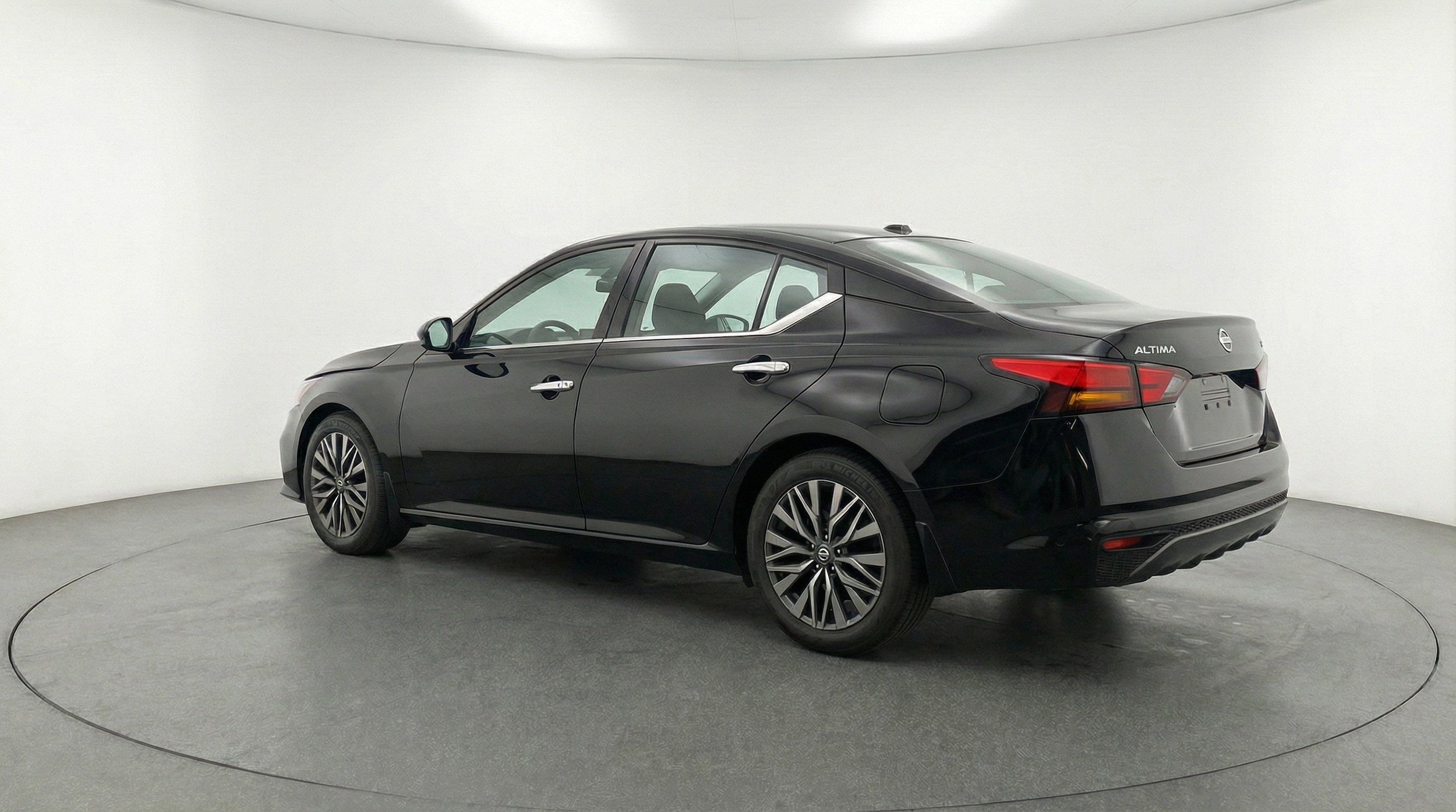 Thumbnail: 2025 Nissan Altima - 6