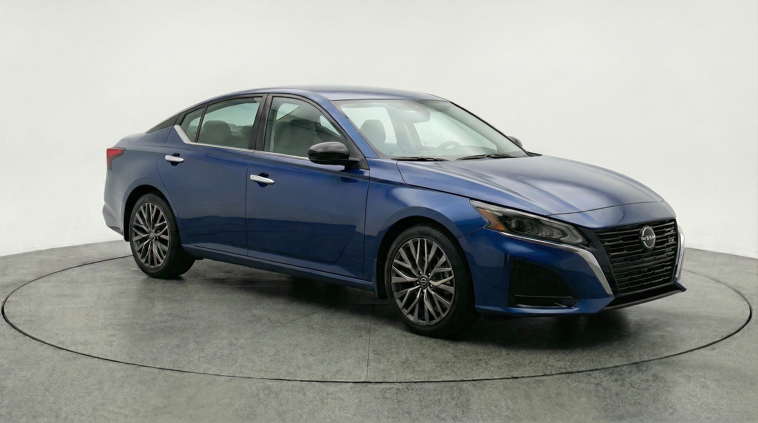 Thumbnail: 2025 Nissan Altima - 1