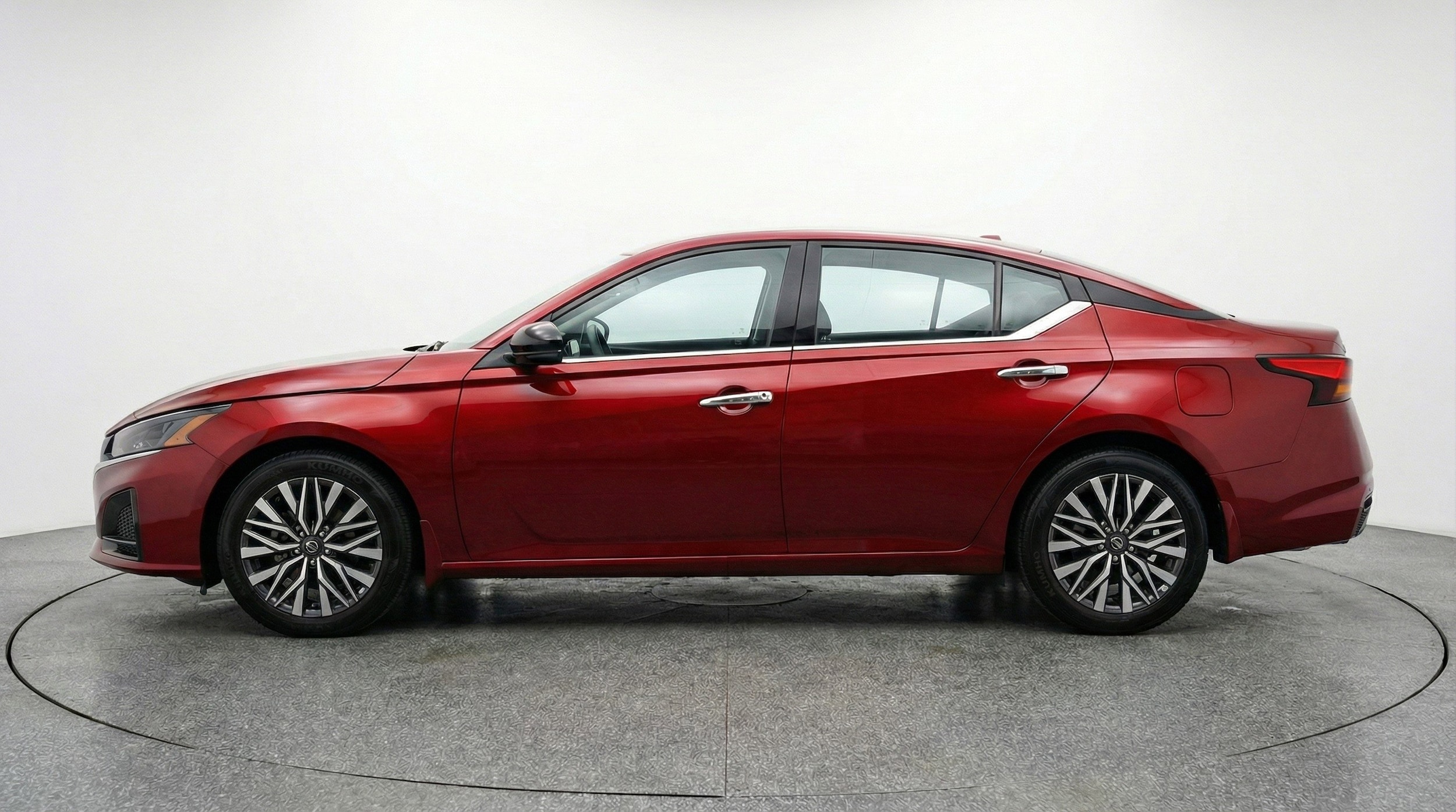 Thumbnail: 2025 Nissan Altima - 5