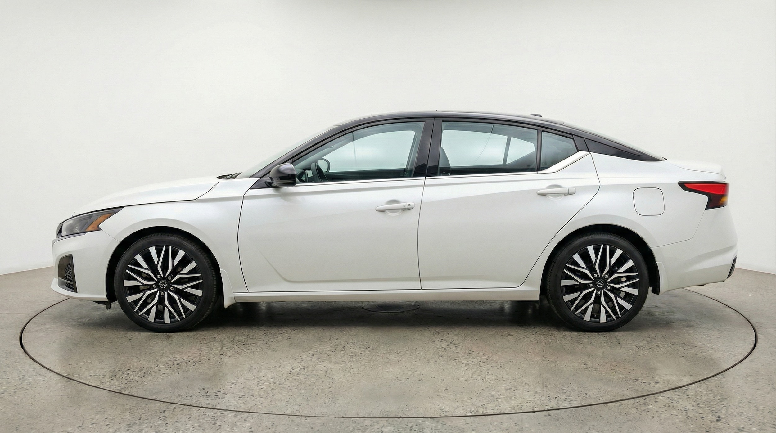 Thumbnail: 2025 Nissan Altima - 4