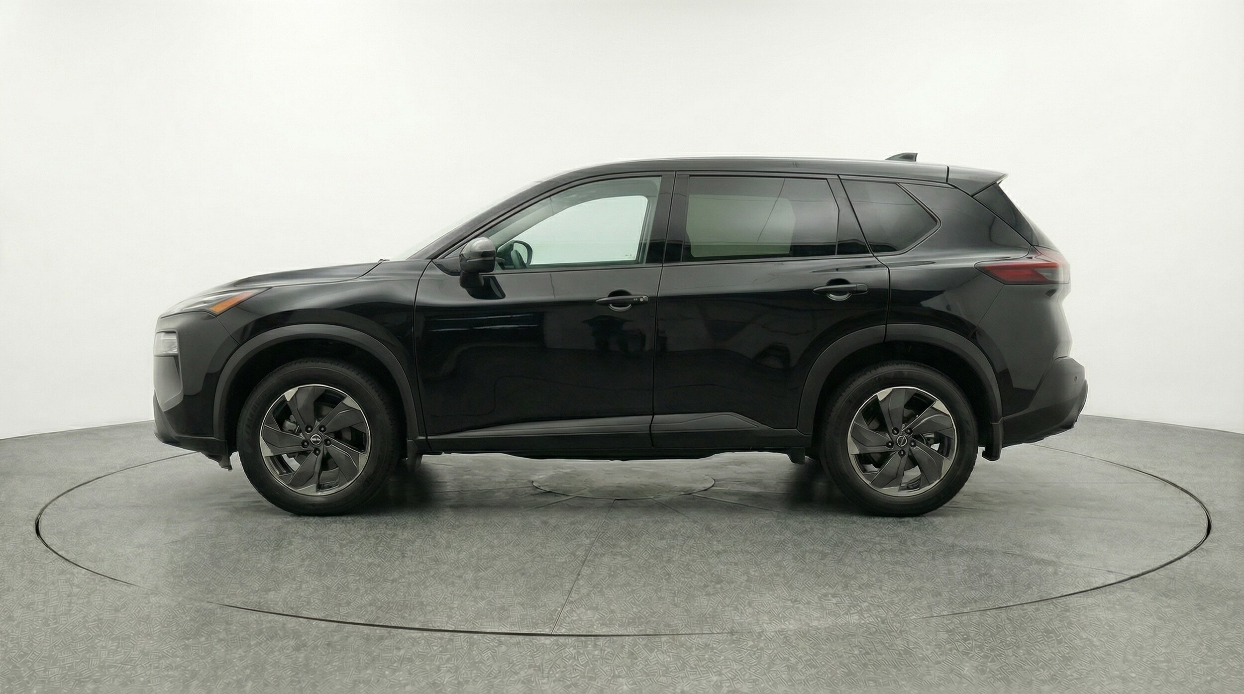 Thumbnail: 2025 Nissan Rogue - 4