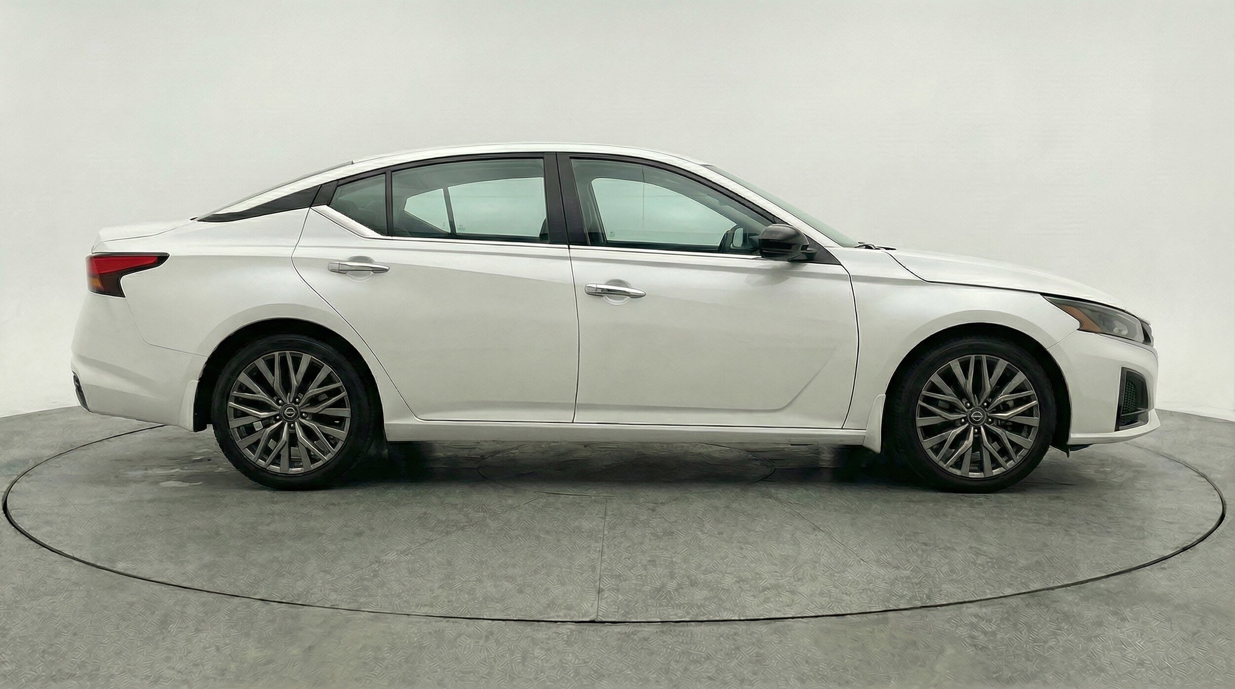 Thumbnail: 2025 Nissan Altima - 11