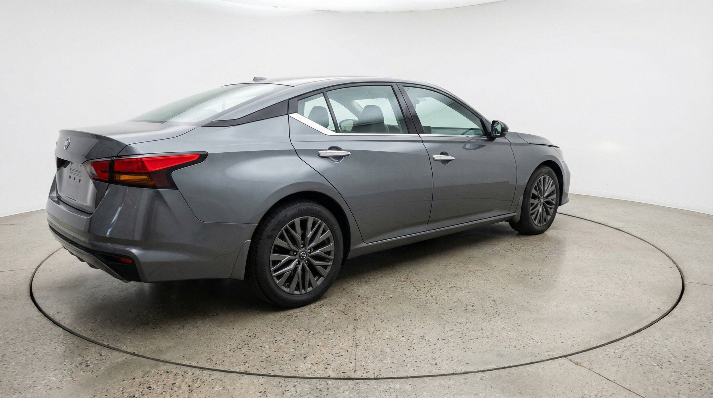 Thumbnail: 2025 Nissan Altima - 9