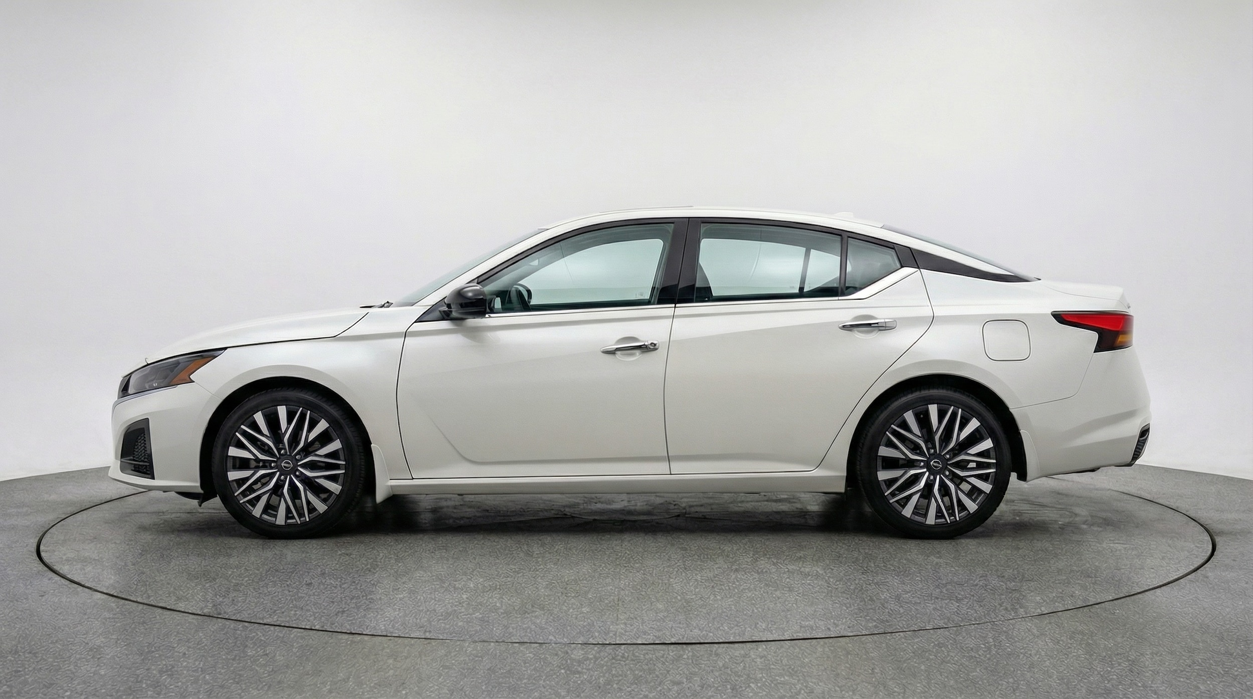 Thumbnail: 2025 Nissan Altima - 4