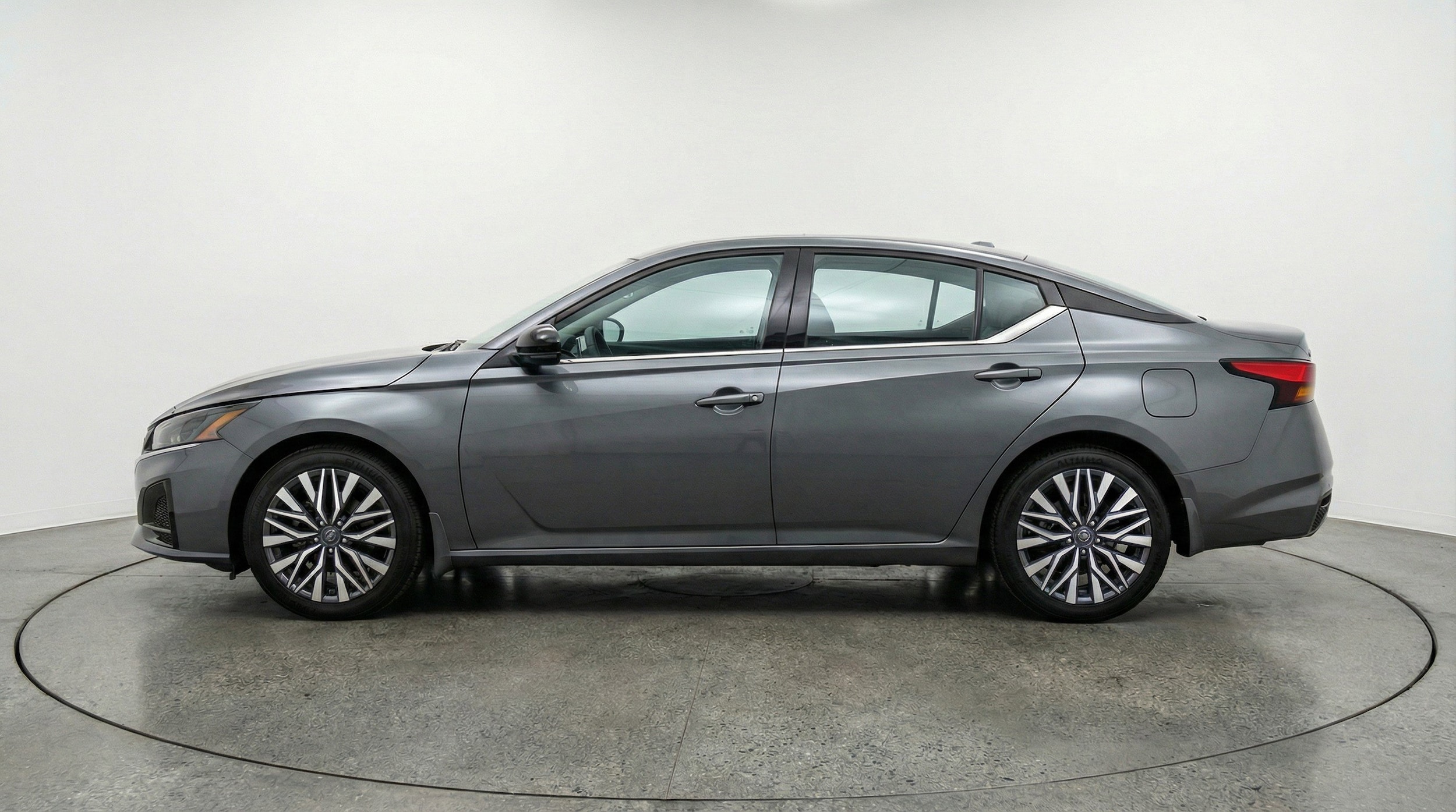 Thumbnail: 2025 Nissan Altima - 5