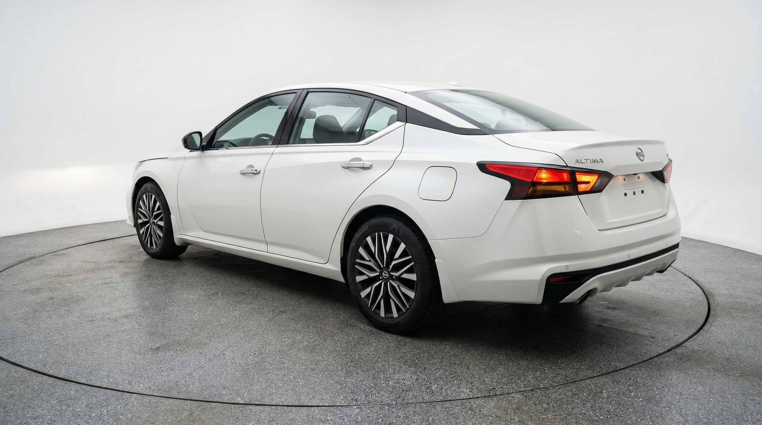 Thumbnail: 2025 Nissan Altima - 5