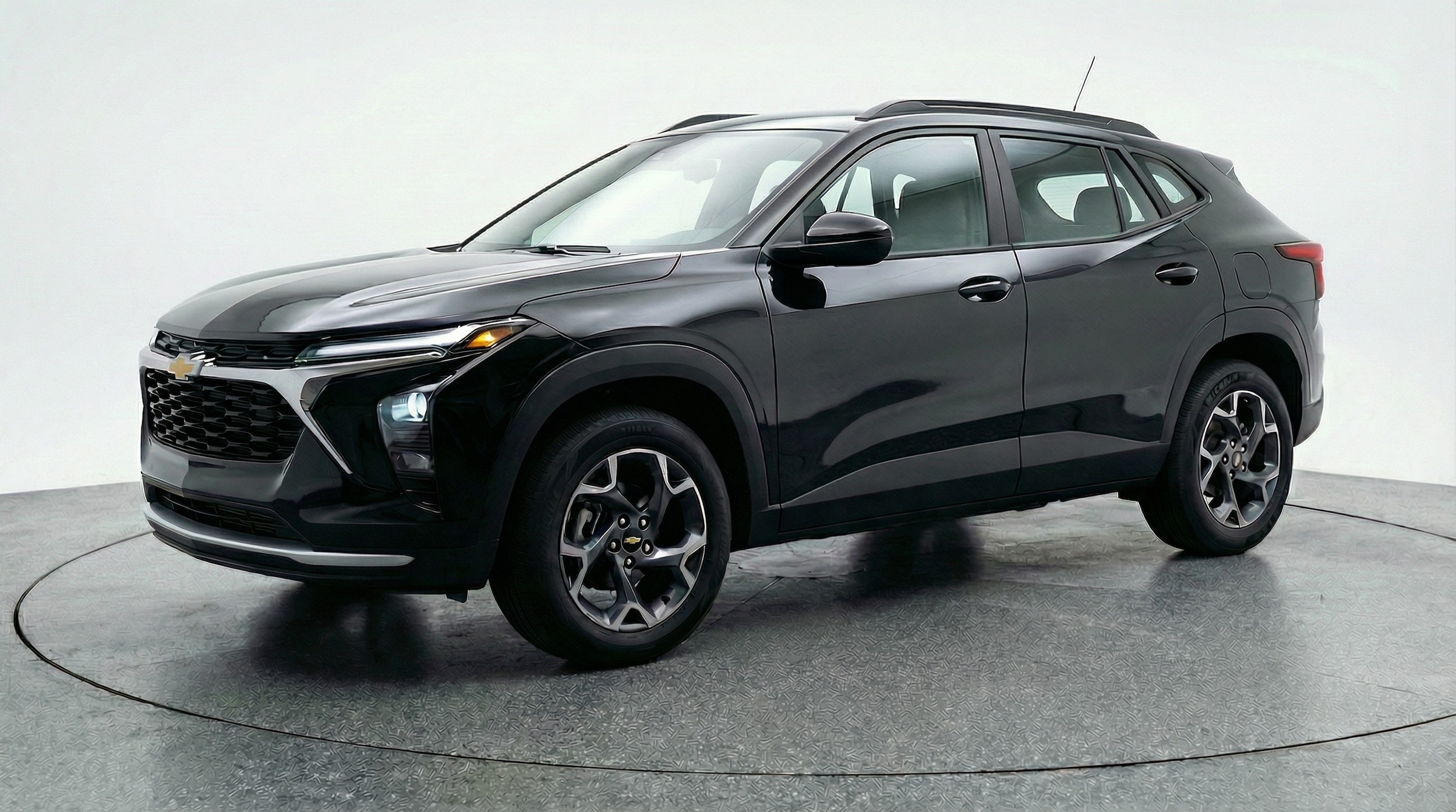 Thumbnail: 2025 Chevrolet Trax - 3