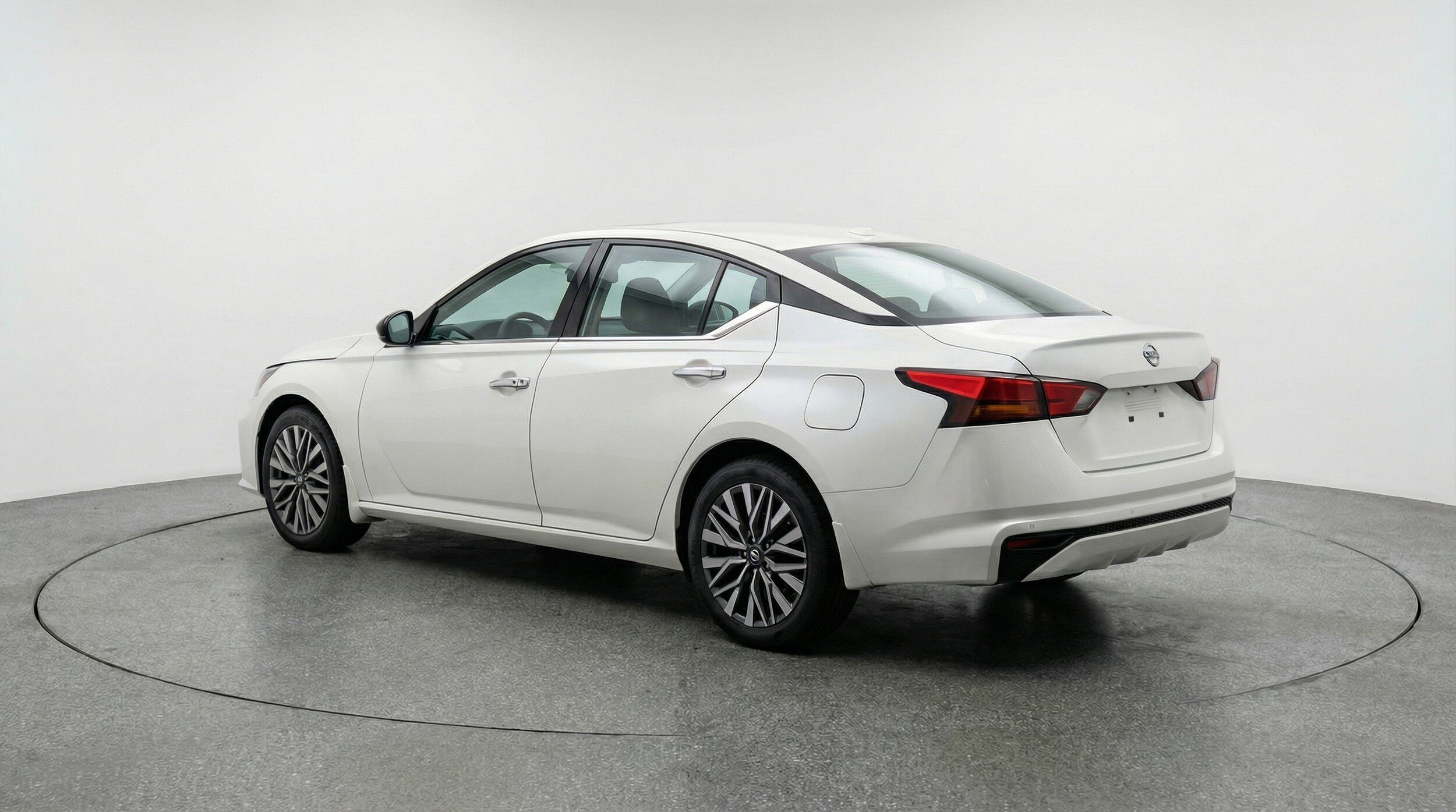 Thumbnail: 2025 Nissan Altima - 6