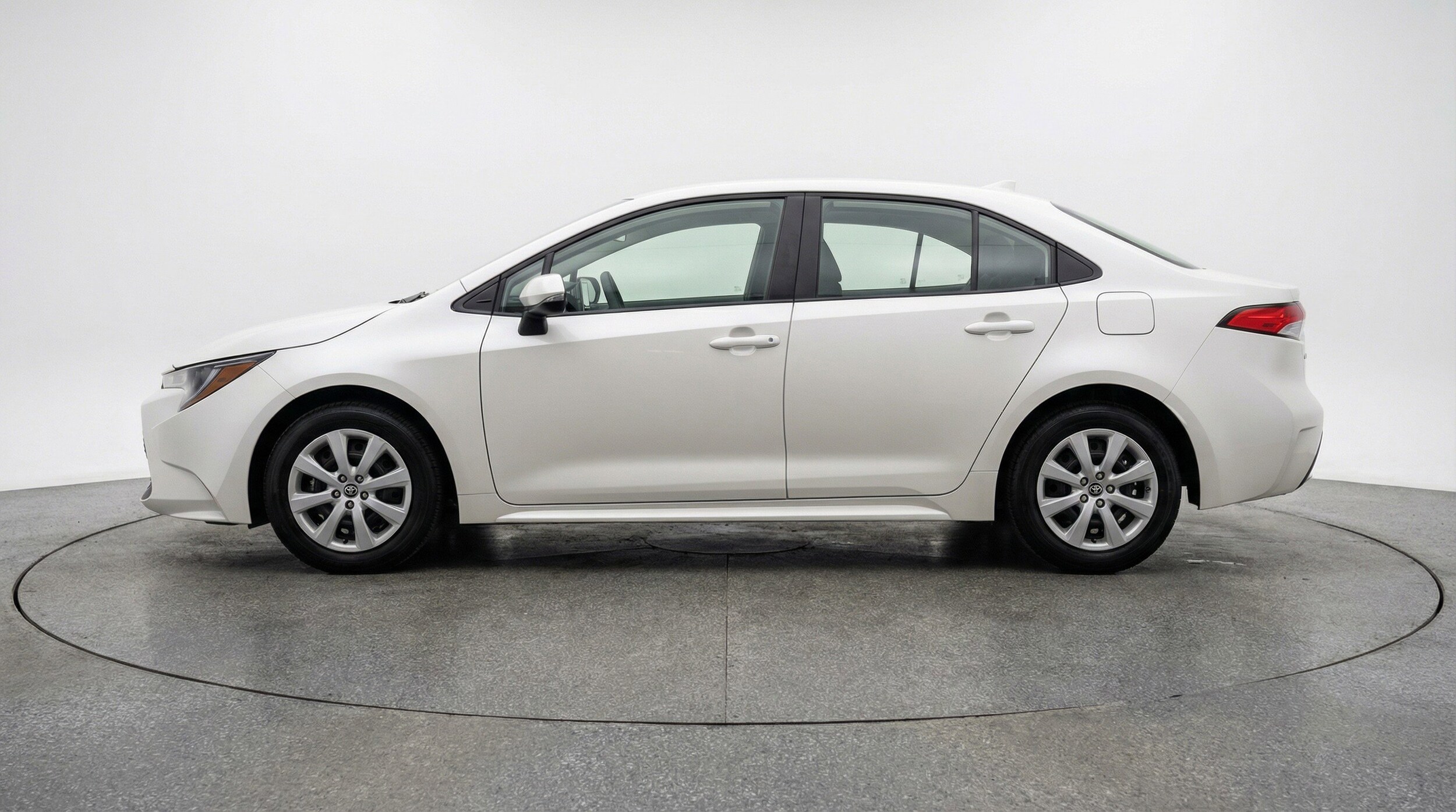 Thumbnail: 2025 Toyota Corolla - 5