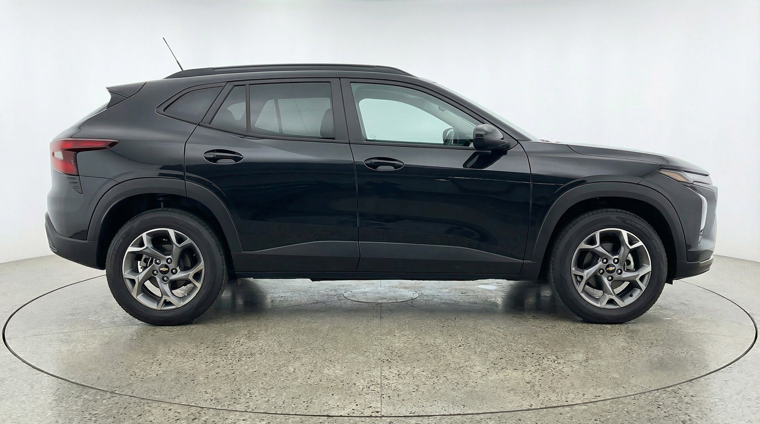 Thumbnail: 2025 Chevrolet Trax - 11