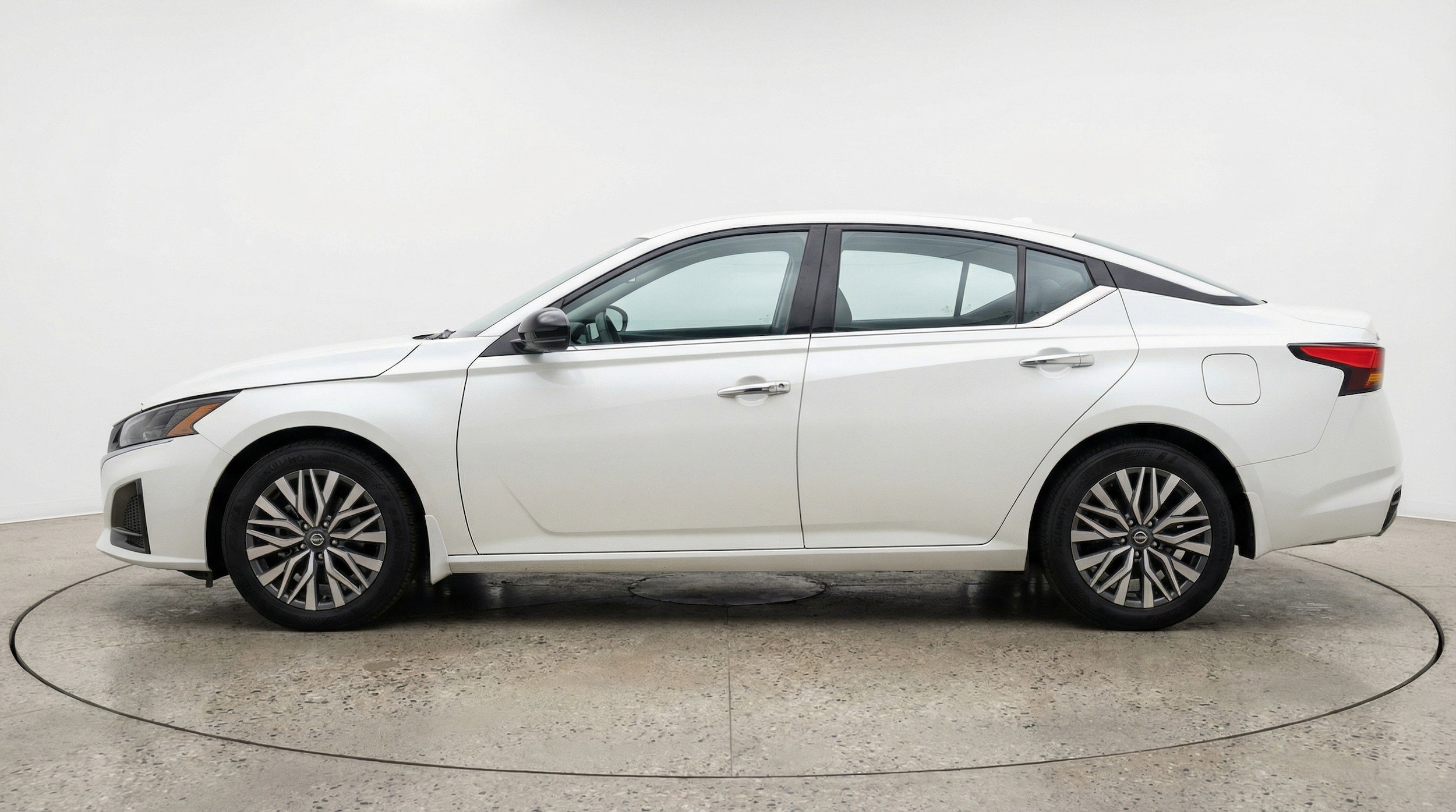 Thumbnail: 2025 Nissan Altima - 5