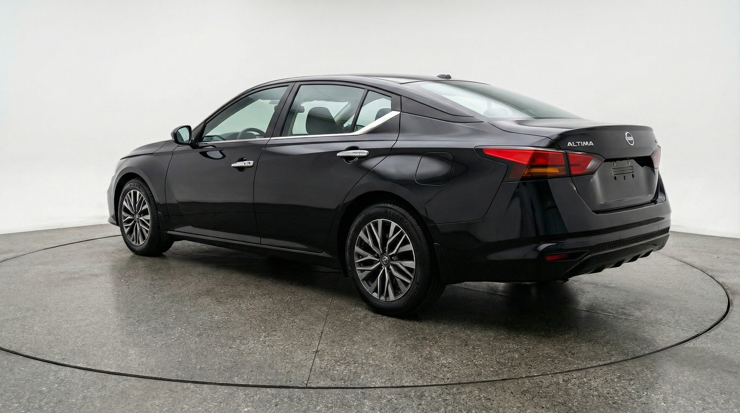 Thumbnail: 2025 Nissan Altima - 5