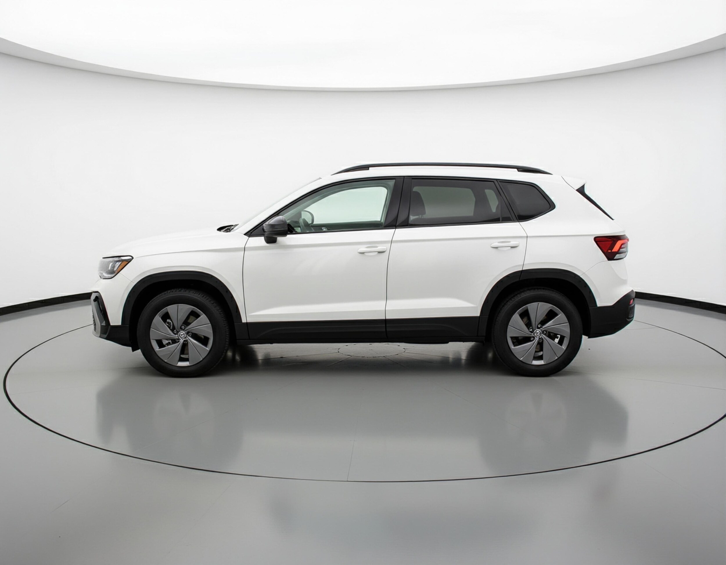 Thumbnail: 2025 Volkswagen Taos - 4