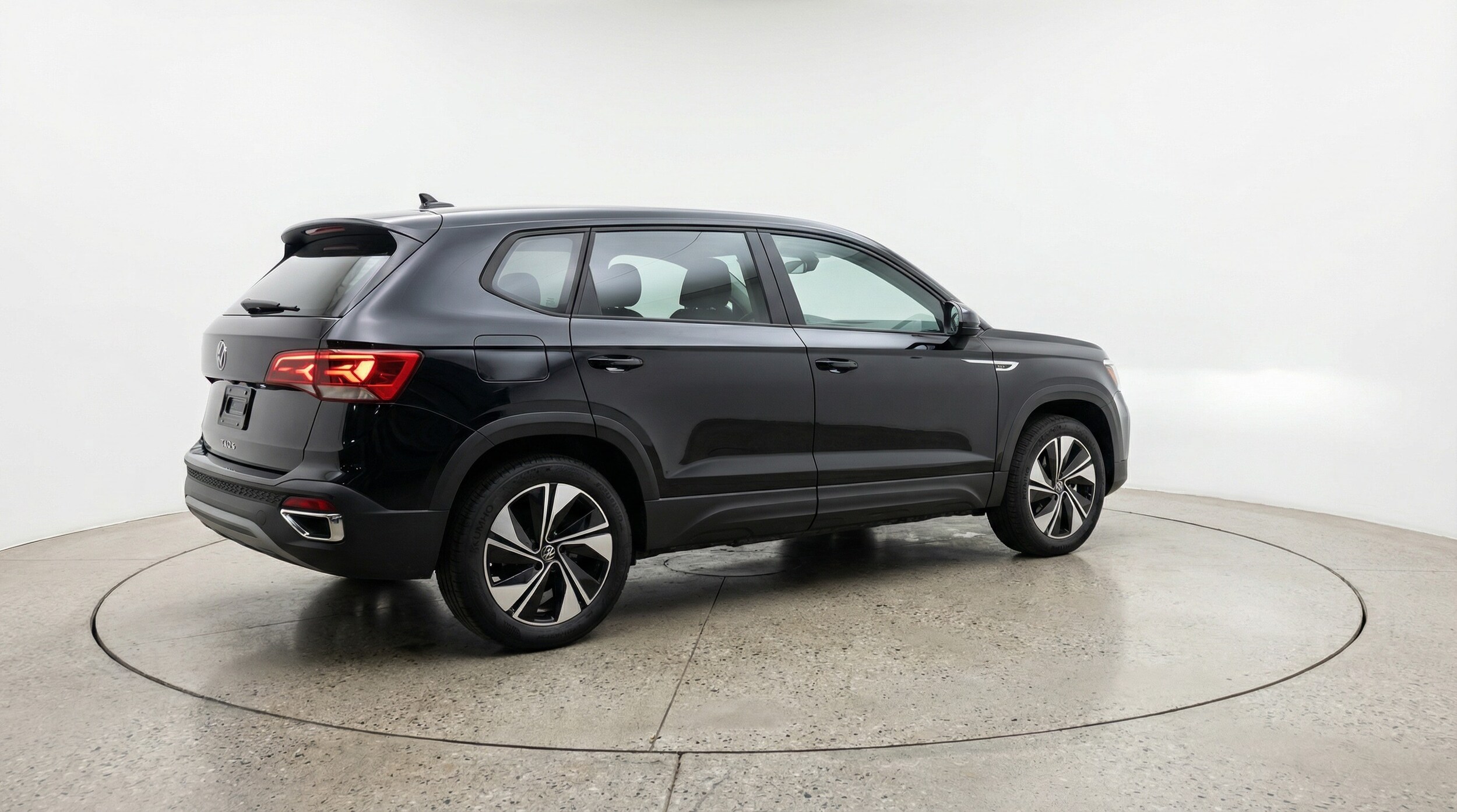 Thumbnail: 2025 Volkswagen Taos - 7