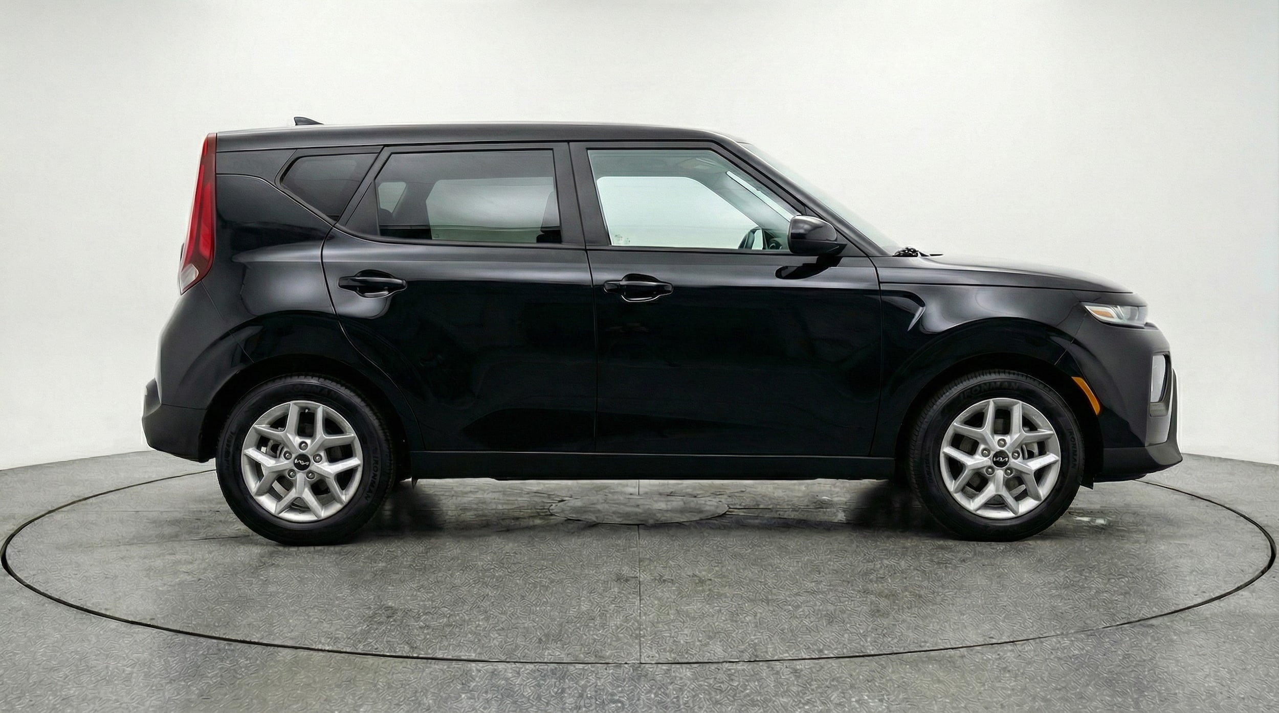 Thumbnail: 2025 Kia Soul - 8