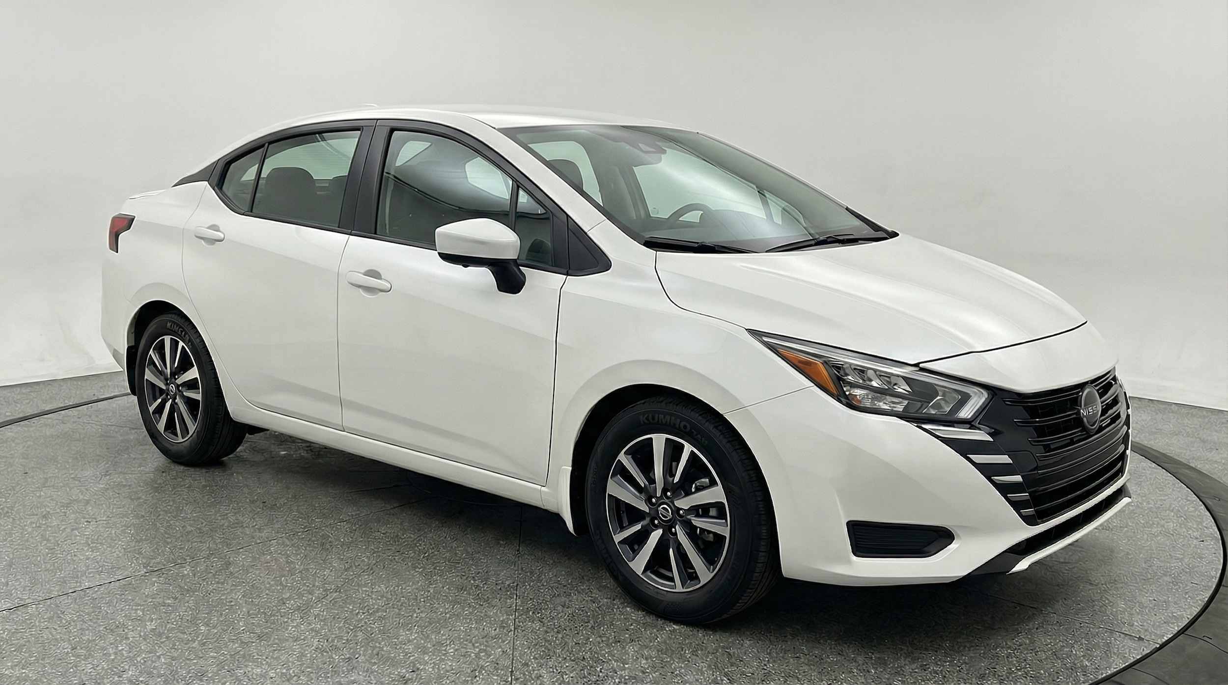 2025 Nissan Versa Sedan SV