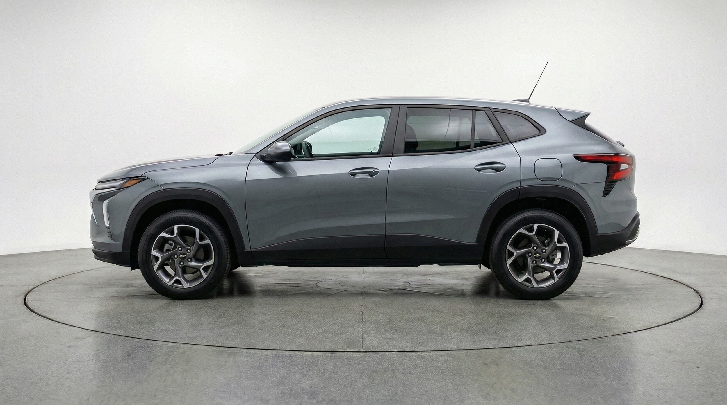 Thumbnail: 2025 Chevrolet Trax - 4