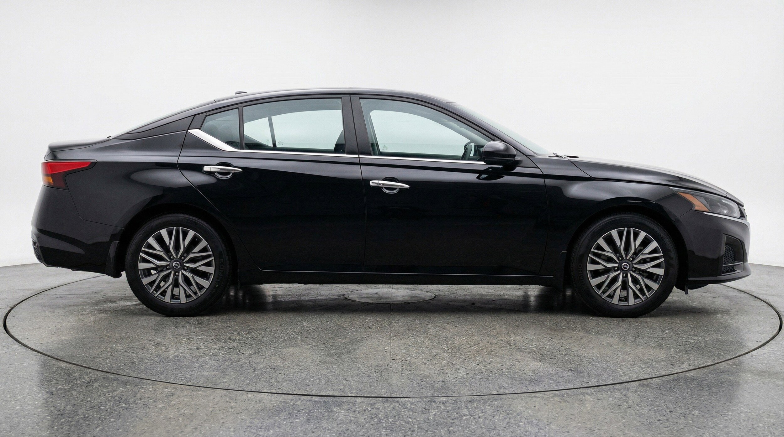 Thumbnail: 2025 Nissan Altima - 11