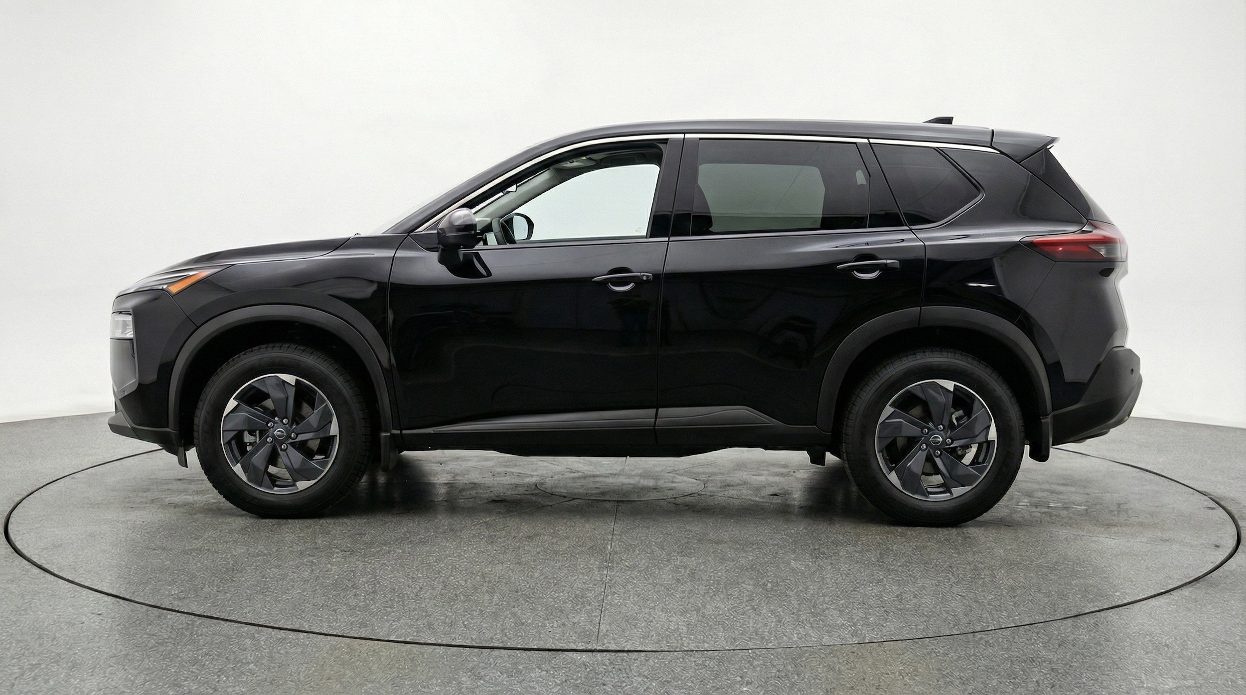 Thumbnail: 2025 Nissan Rogue - 5