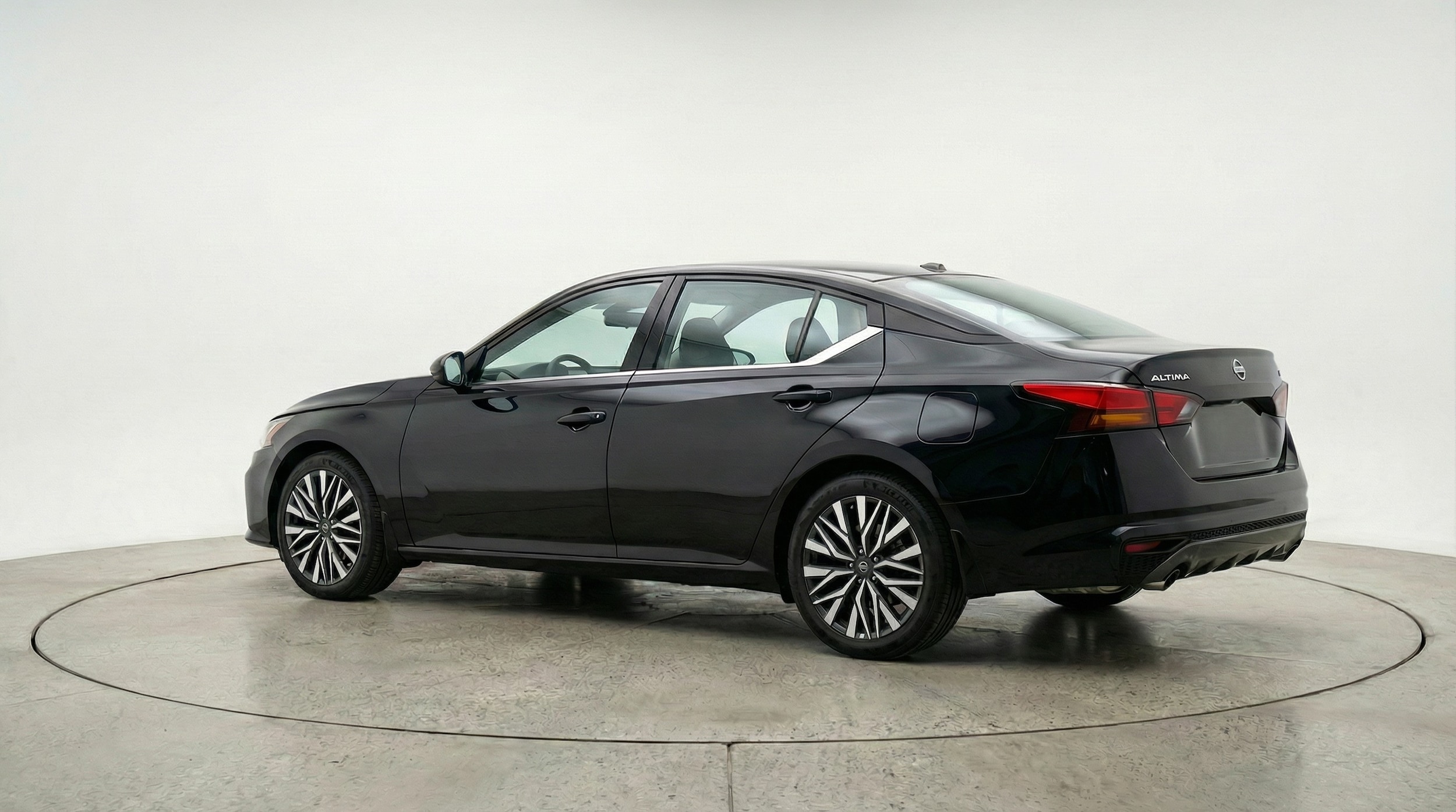 Thumbnail: 2025 Nissan Altima - 5