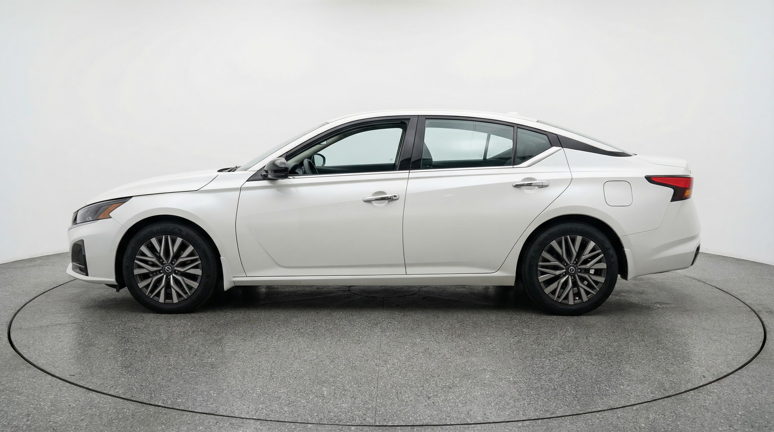 Thumbnail: 2025 Nissan Altima - 4