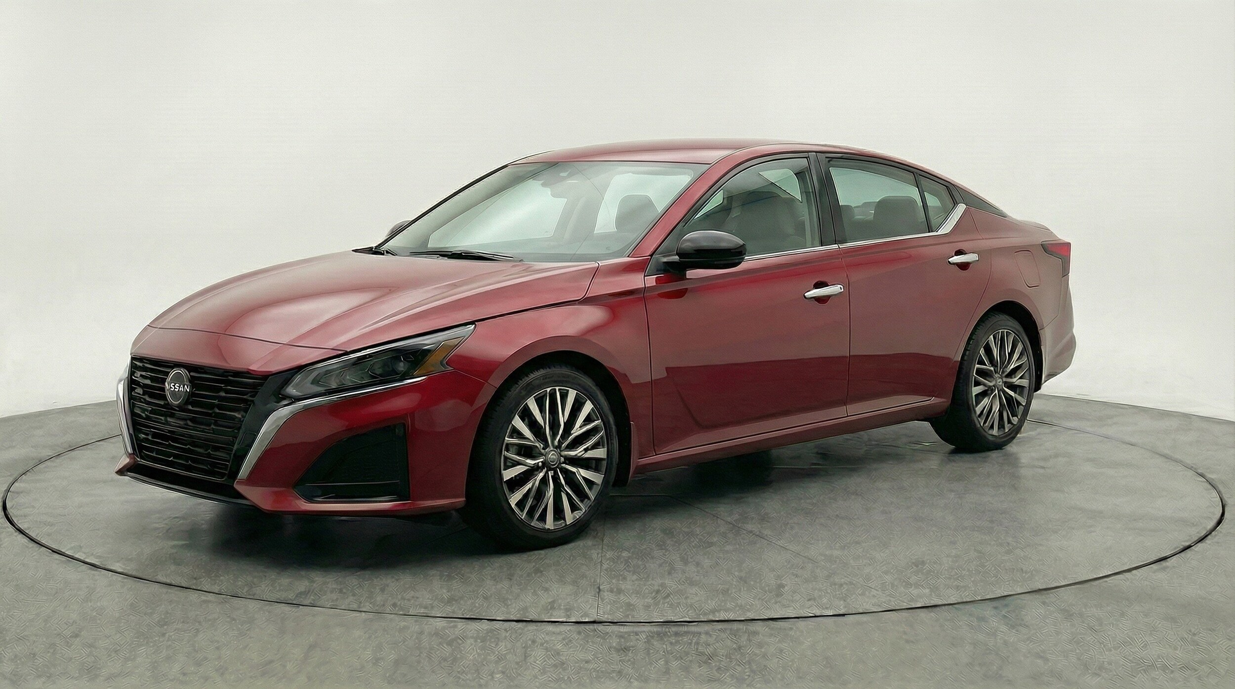 Thumbnail: 2025 Nissan Altima - 3