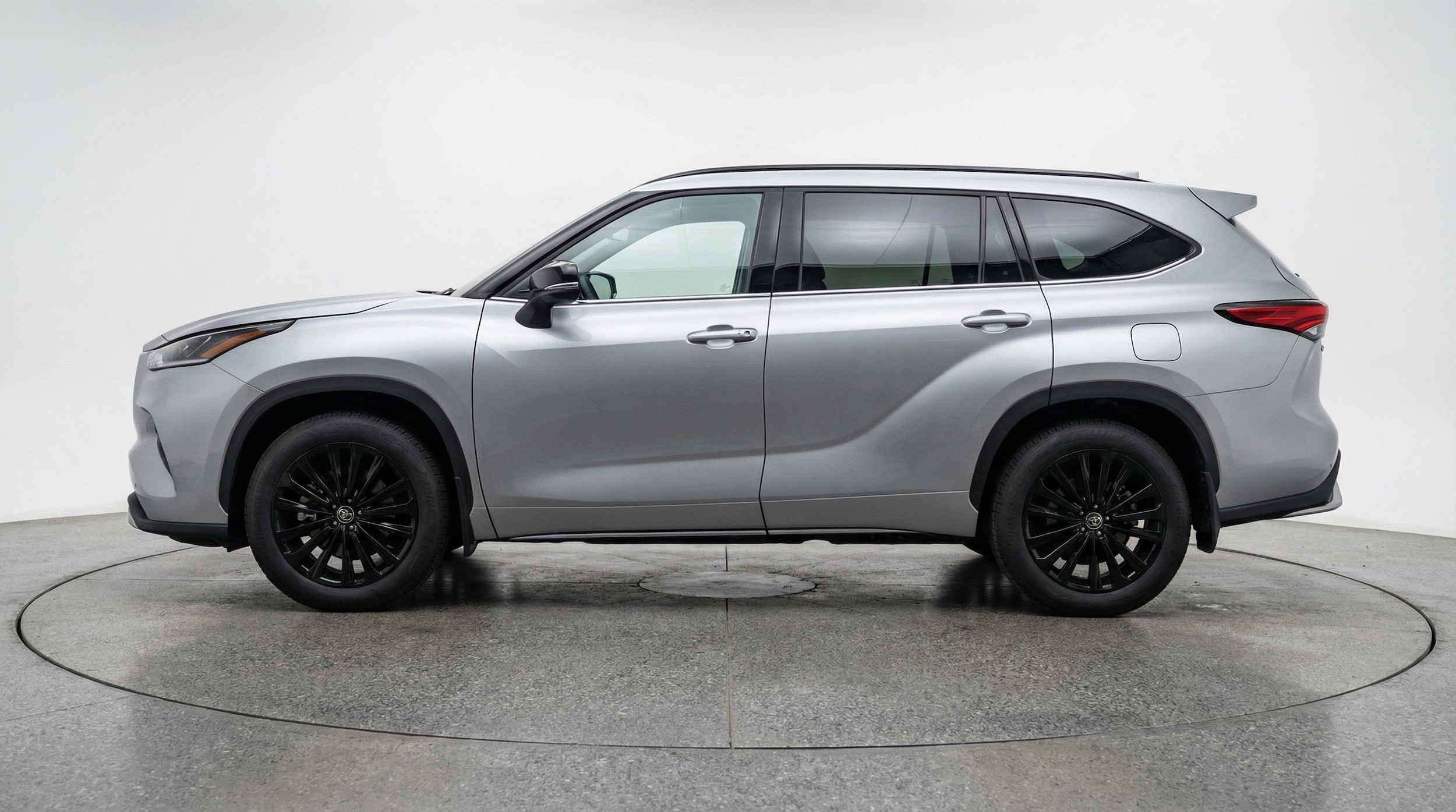 Thumbnail: 2025 Toyota Highlander - 5