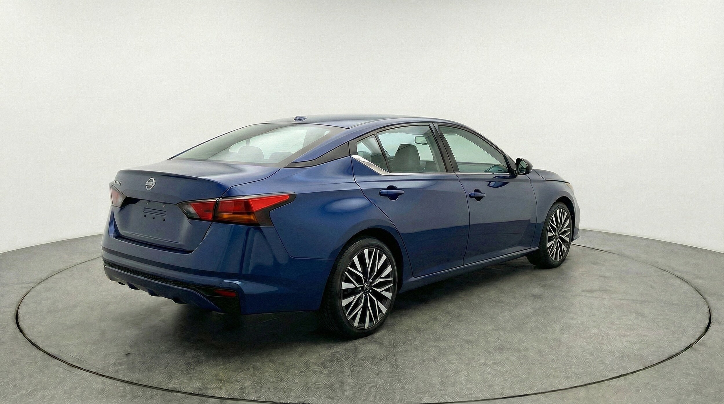 Thumbnail: 2025 Nissan Altima - 9