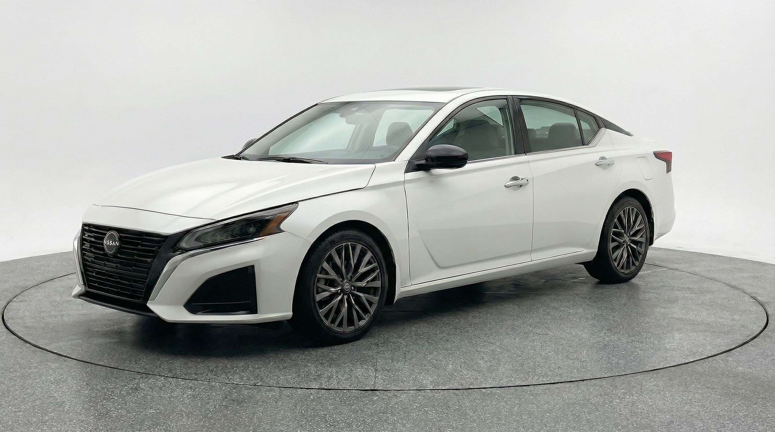 Thumbnail: 2025 Nissan Altima - 3