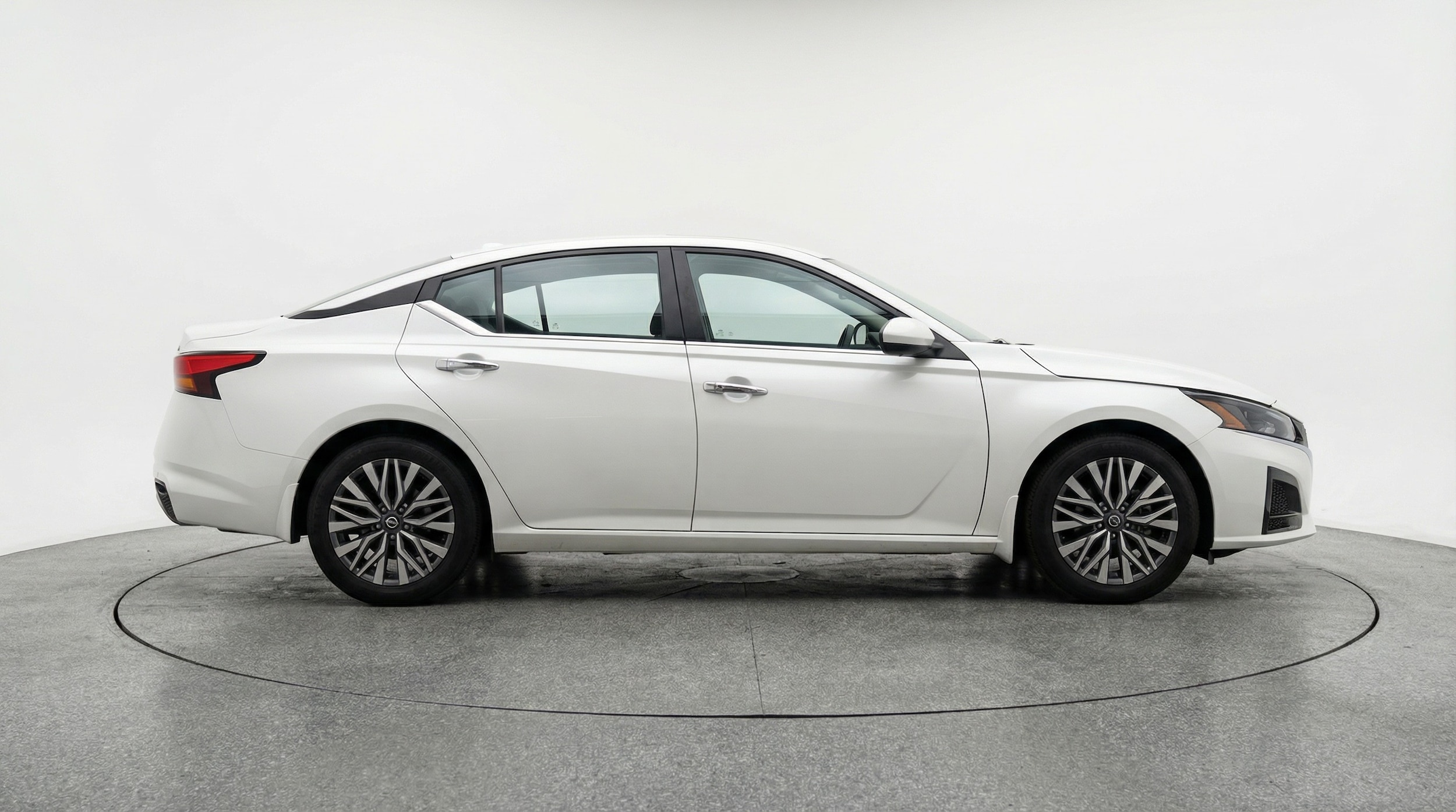 Thumbnail: 2025 Nissan Altima - 8