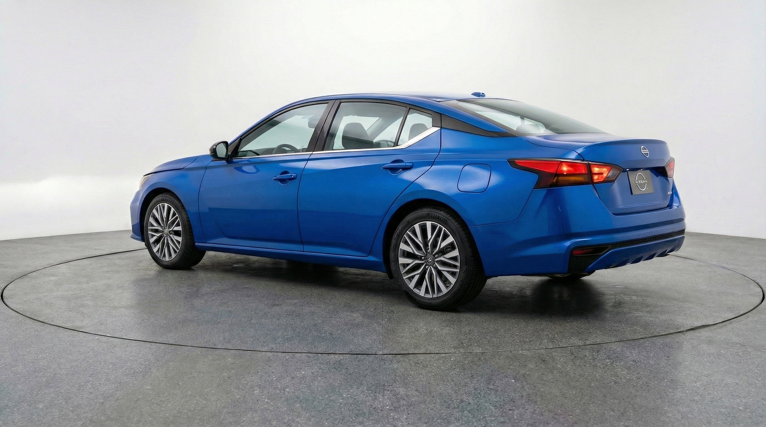 Thumbnail: 2025 Nissan Altima - 6