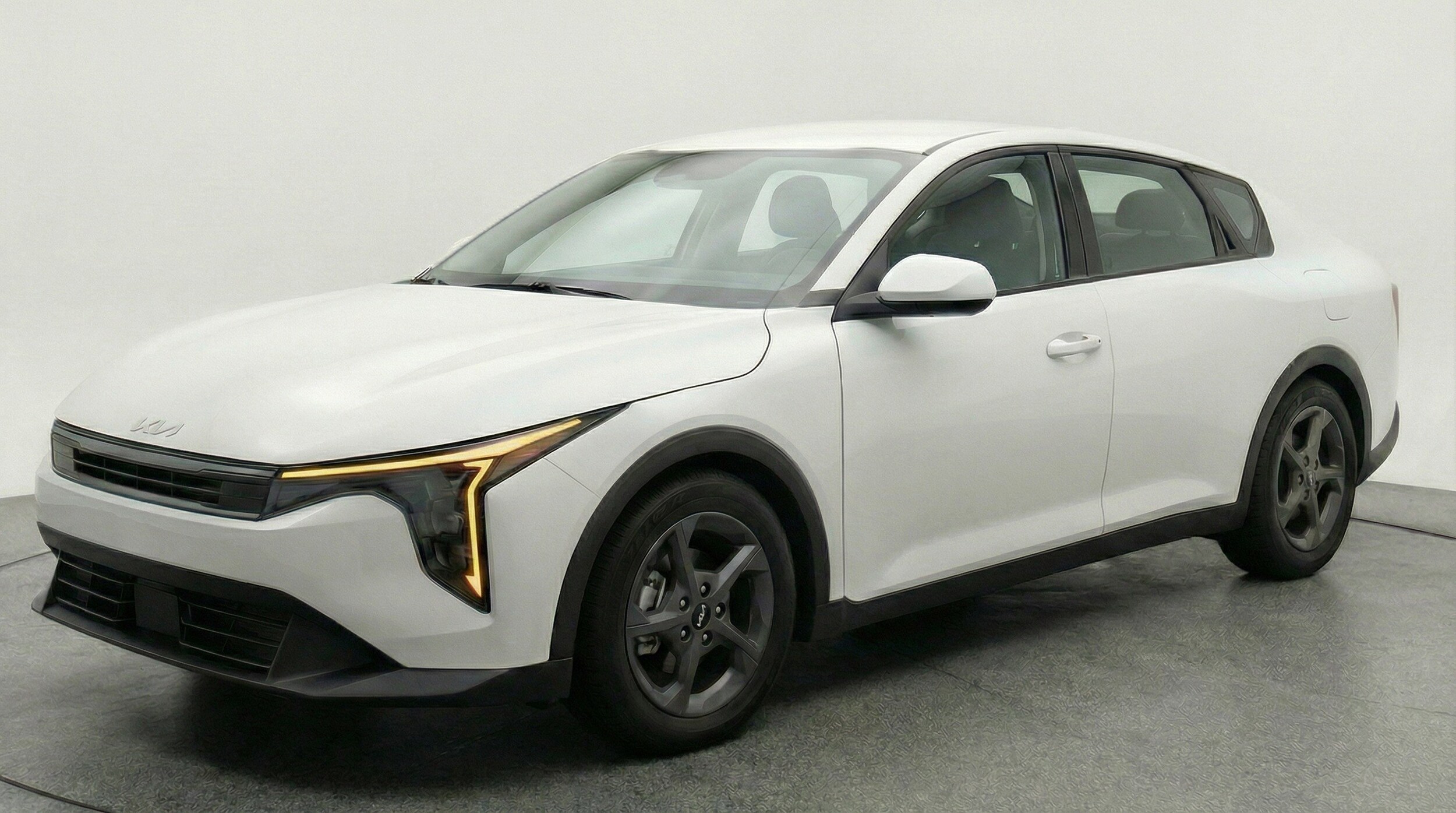 Thumbnail: 2025 Kia K4 - 3